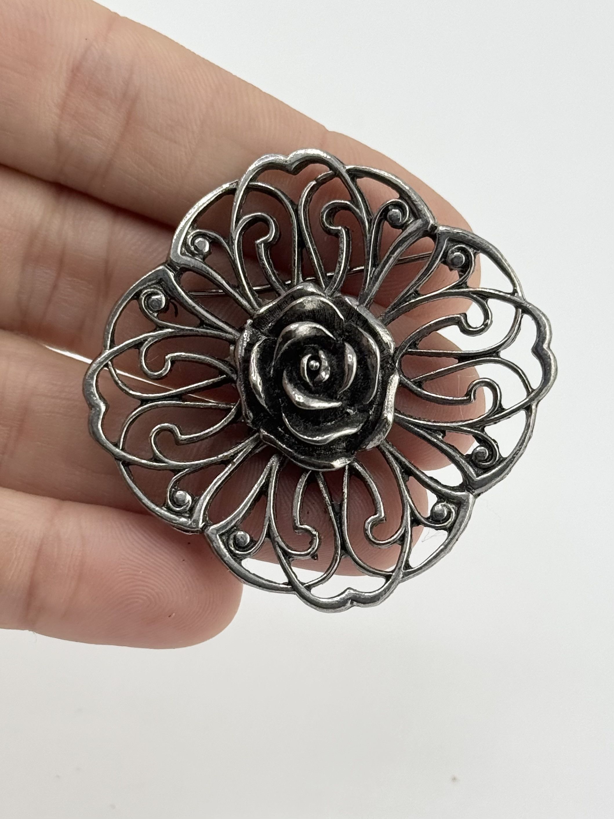 Vintage Vintage silver flower brooch pin Size ONE SIZE - 4 Thumbnail