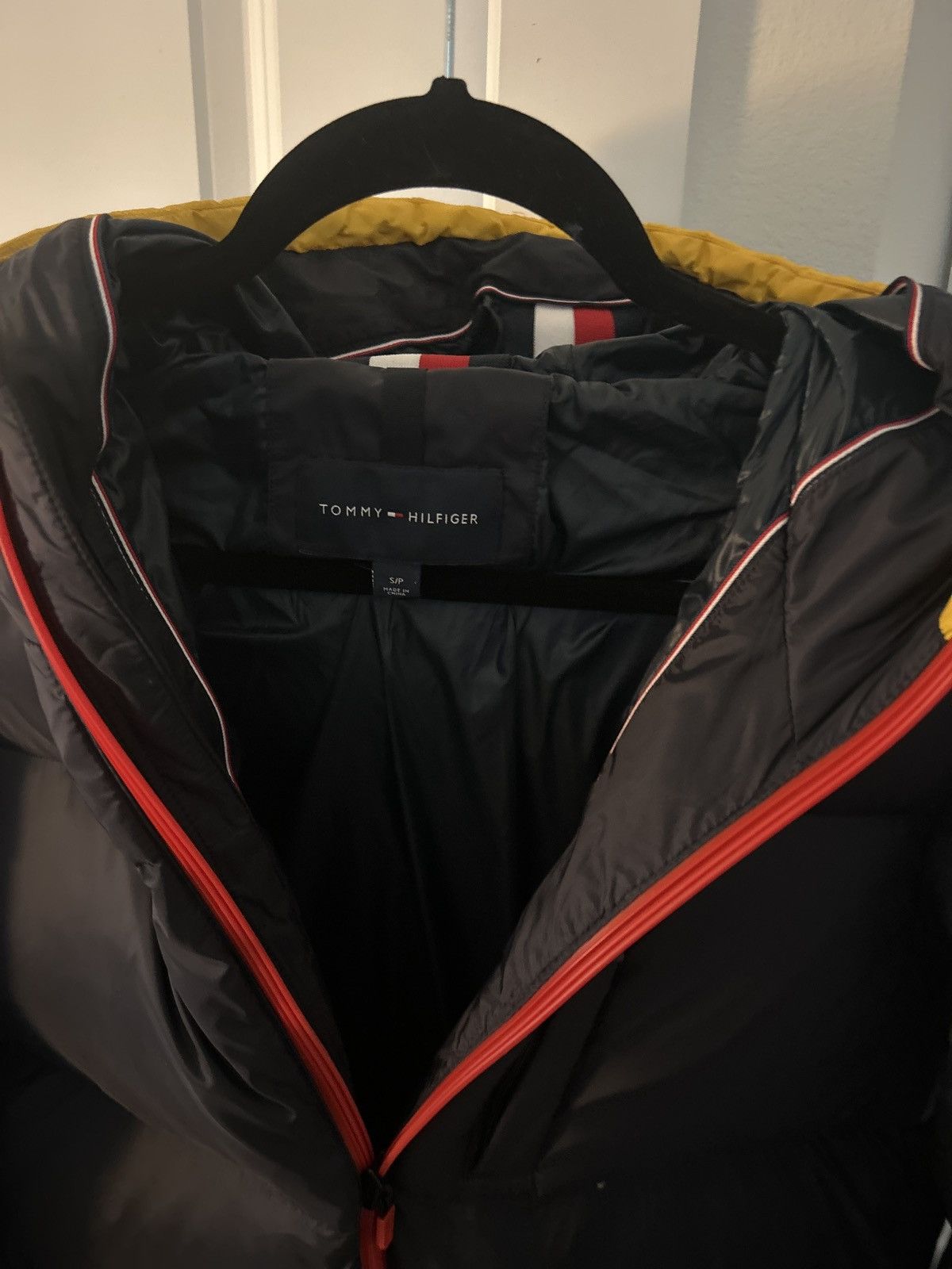 Tommy Hilfiger Tommy Hilfiger Men’s Hooded Alpine Ski Jacket Size US S / EU 44-46 / 1 - 3 Thumbnail