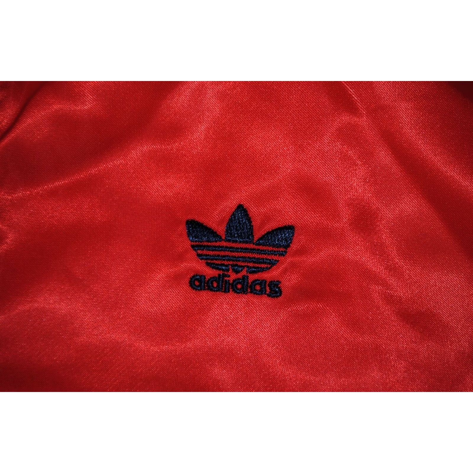 Adidas VINTAGE Adidas Originals TREFOIL Red PULL OVER Training 42-44 Jacket Mens 80s 1980s UK Made Size US XS / EU 42 / 0 - 2 Thumbnail