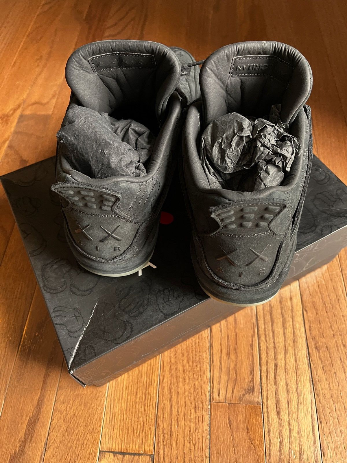 Jordan Brand KAWS 4s in black Size US 10 / EU 43 - 4 Thumbnail