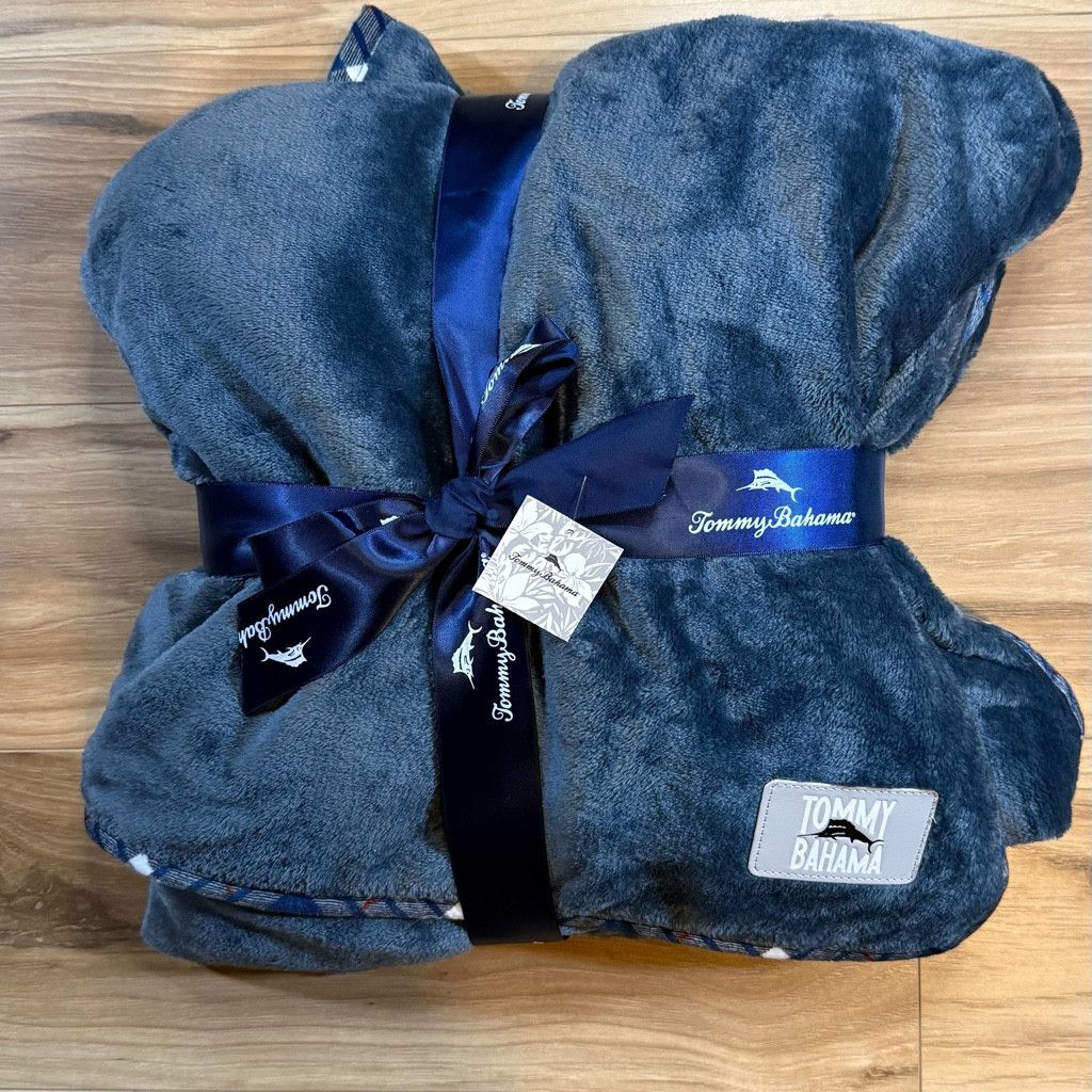 Tommy Bahama Tommy Bahama Throw Blanket Navy Plush 50x60 NWT Size ONE SIZE - 1 Thumbnail