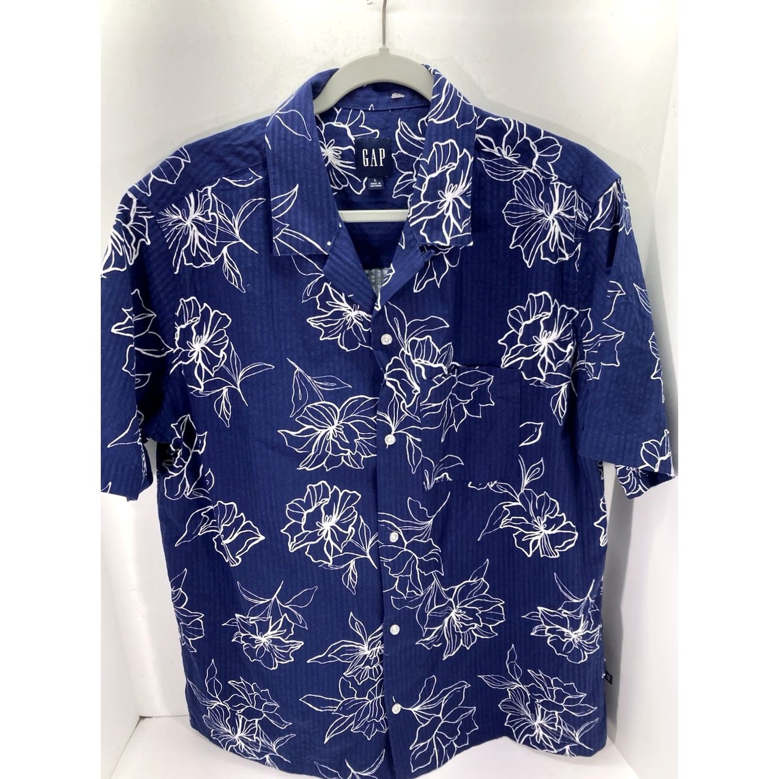 Gap VINTAGE Gap Camp Shirt Men L Blue Floral Button Short Sleeve Cotton NWT Size US L / EU 52-54 / 3 - 2 Thumbnail