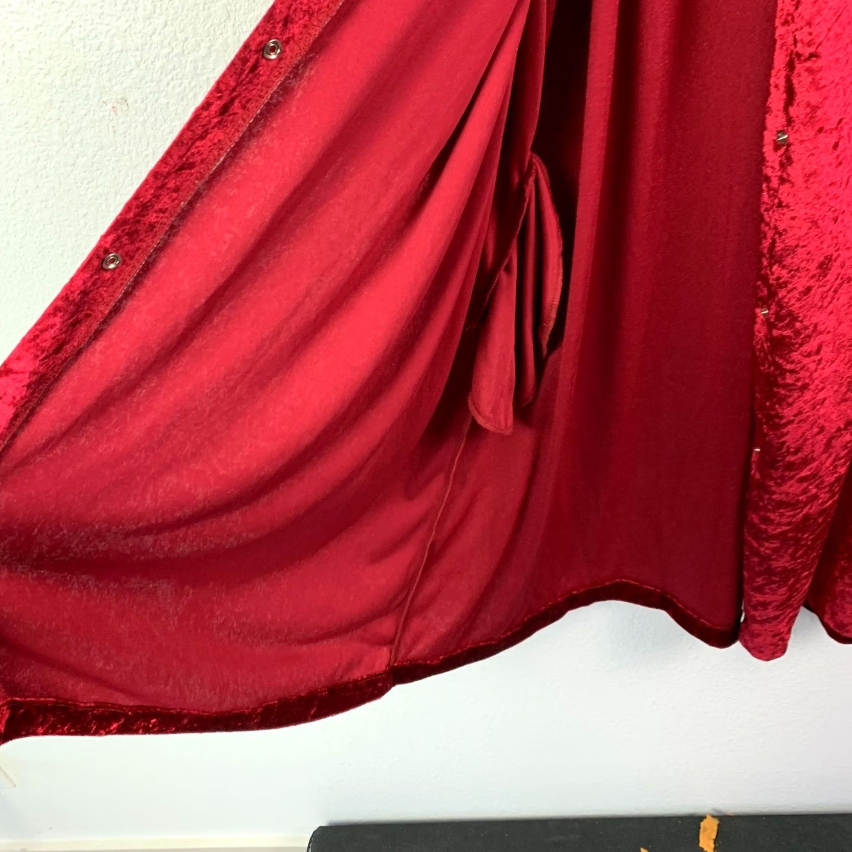 Velvet VINTAGE Simply Basic Crushed Velvet Red Nightgown 1X Plus XS? Size ONE SIZE - 6 Thumbnail