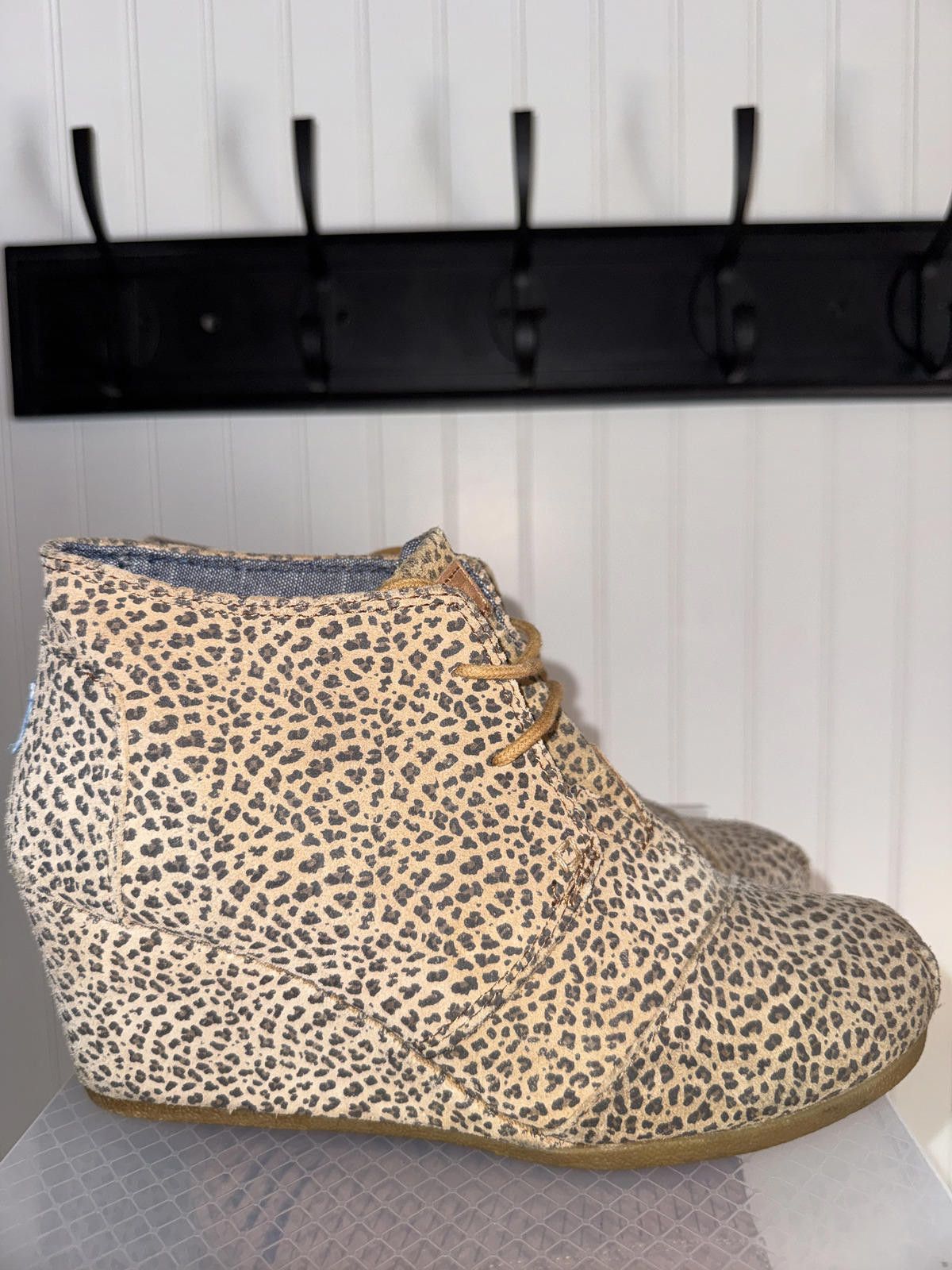 Toms TOMS Women's Leopard Print Wedge Ankle Boots Size US 9 / IT 39 - 2 Thumbnail