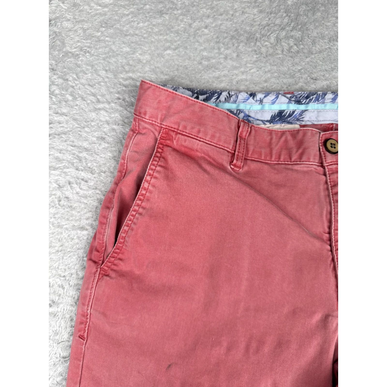 Tommy Bahama Tommy Bahama Shorts Mens 32 Chino Flat Front Zip Fly Stretch Marlin Beach Casual Update Size US 32 / EU 48 - 4 Thumbnail