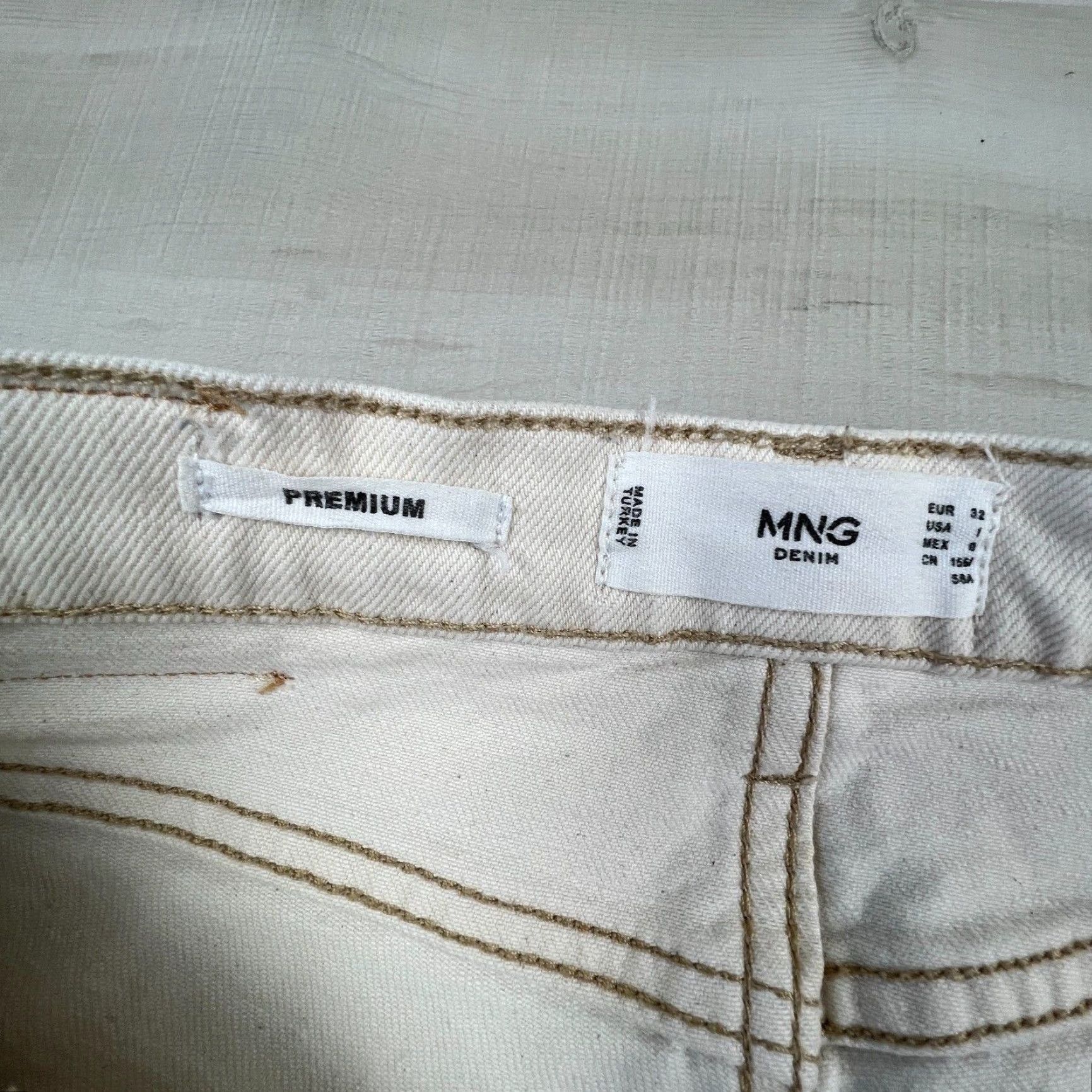 Vintage MNG Junior High Waist Straight Leg Jeans Cream Womens Size 1 Size 25" / US 0 / IT 36 - 4 Thumbnail