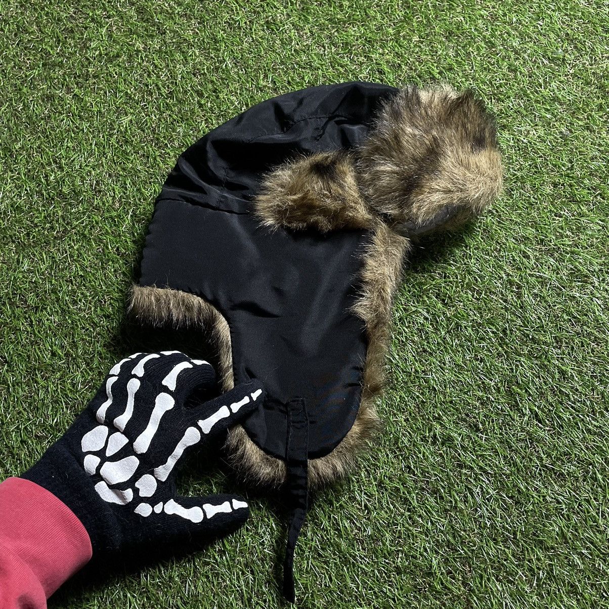 Vintage Vintage Y2K Fuzzy Mohair Beanie Ushanka Alt Goth Workwear OS Size ONE SIZE - 1 Thumbnail