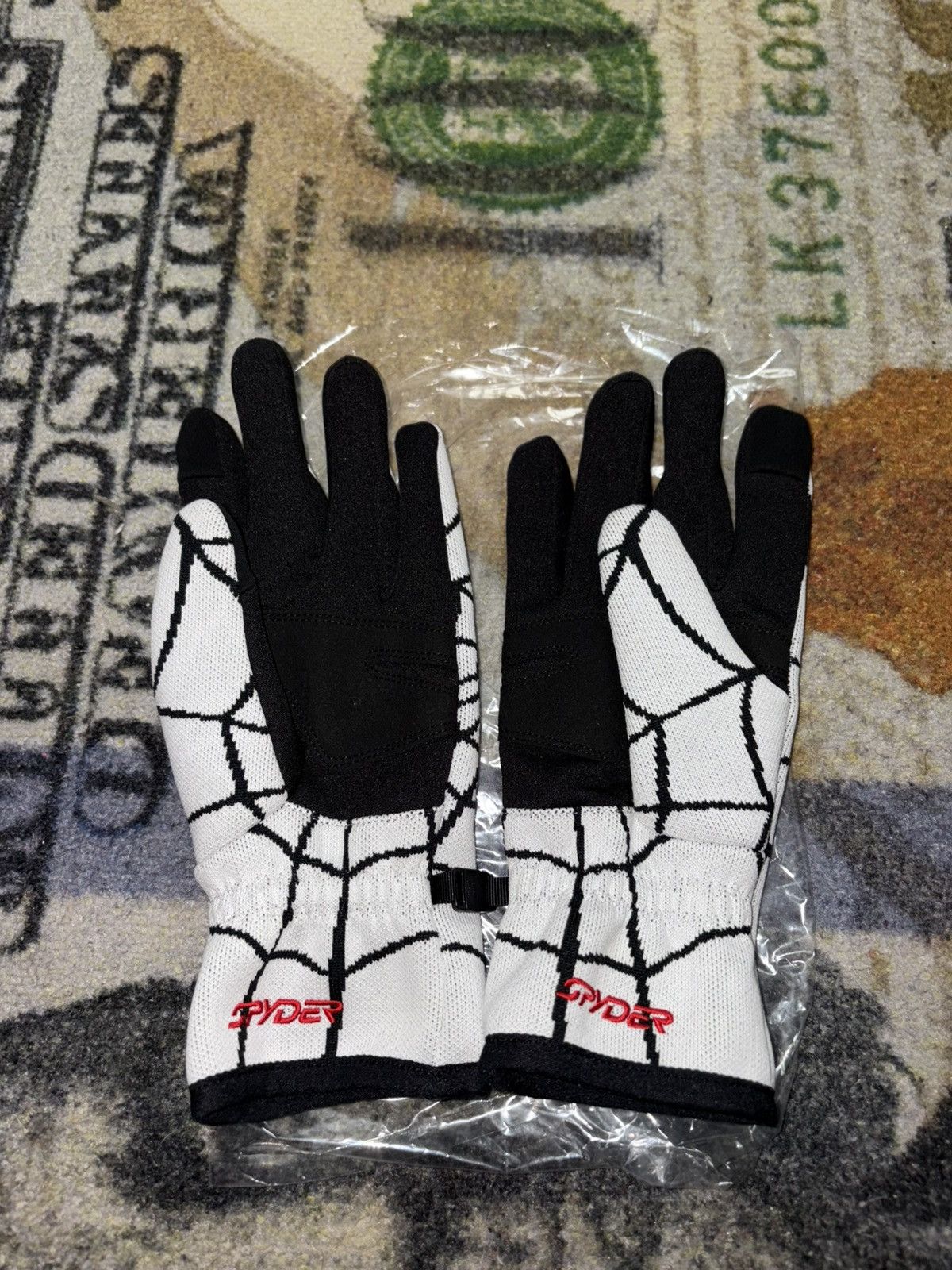 Supreme Supreme Spyder Gloves (MEDIUM) Size ONE SIZE - 3 Thumbnail