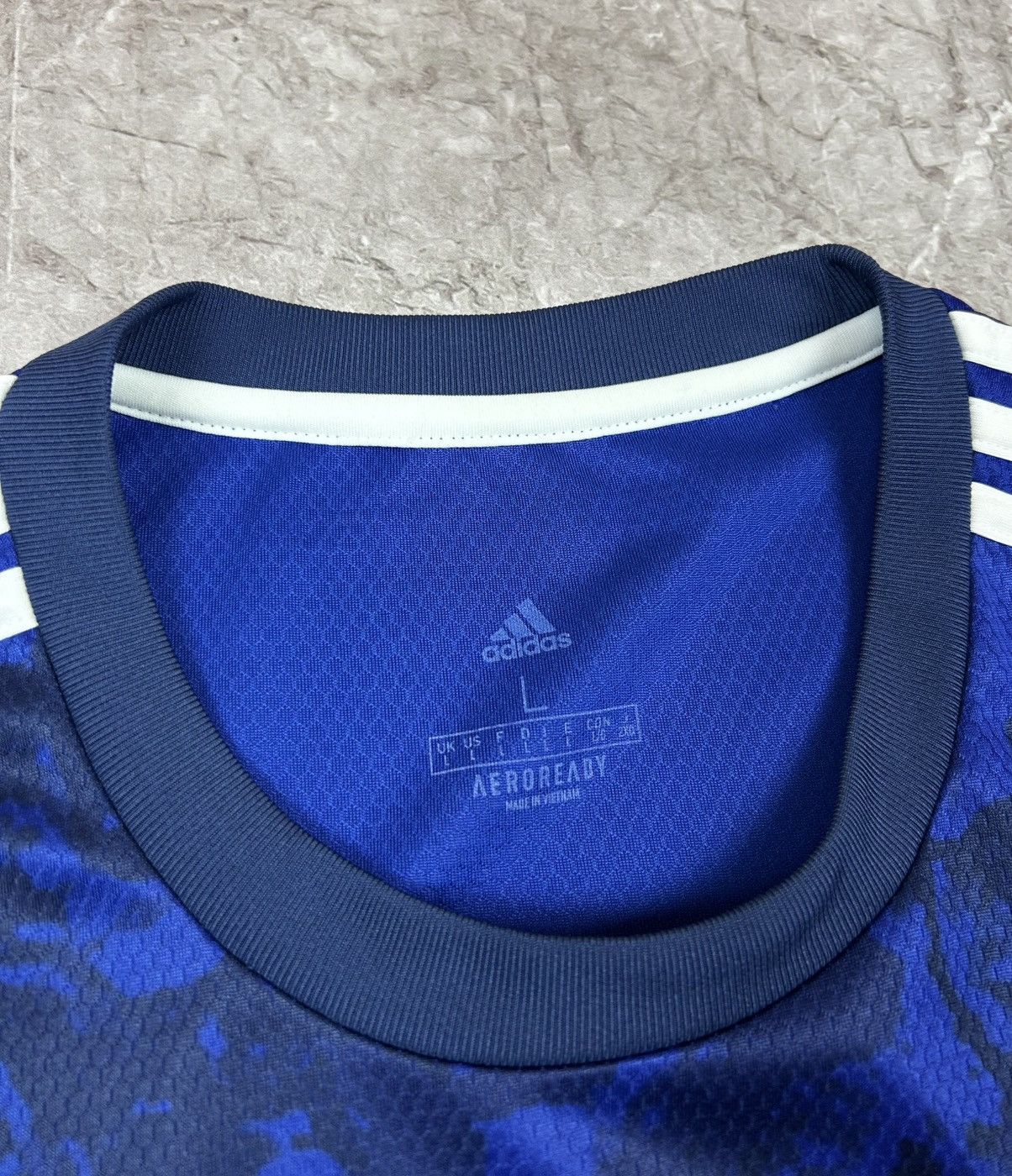 Adidas LEEDS UNITED 2021 2022 AWAY SHIRT JERSEY ADIDAS H57060 Size US L / EU 52-54 / 3 - 5 Thumbnail