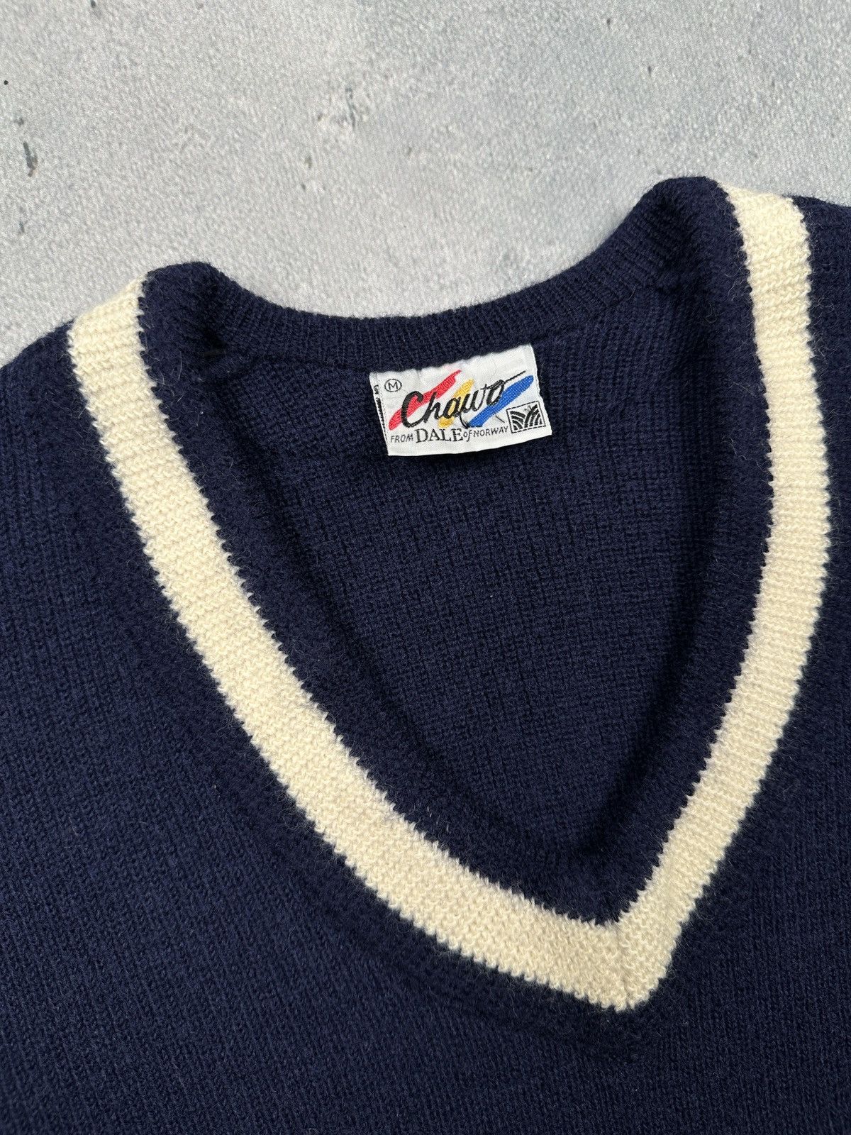 Dale Of Norway Vintage Dale of Norway Chawo Wool Sweater V-Neck Navy 80s Size US M / EU 48-50 / 2 - 2 Thumbnail