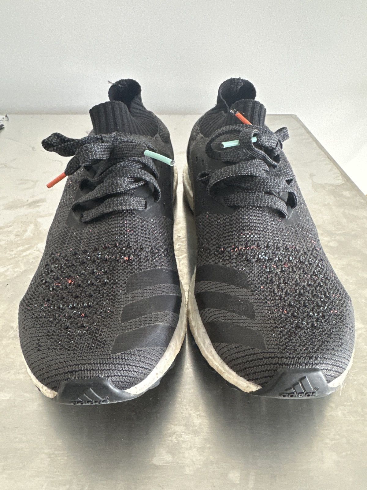 Adidas Adidas Ultraboost Size US 10 / EU 43 - 4 Thumbnail