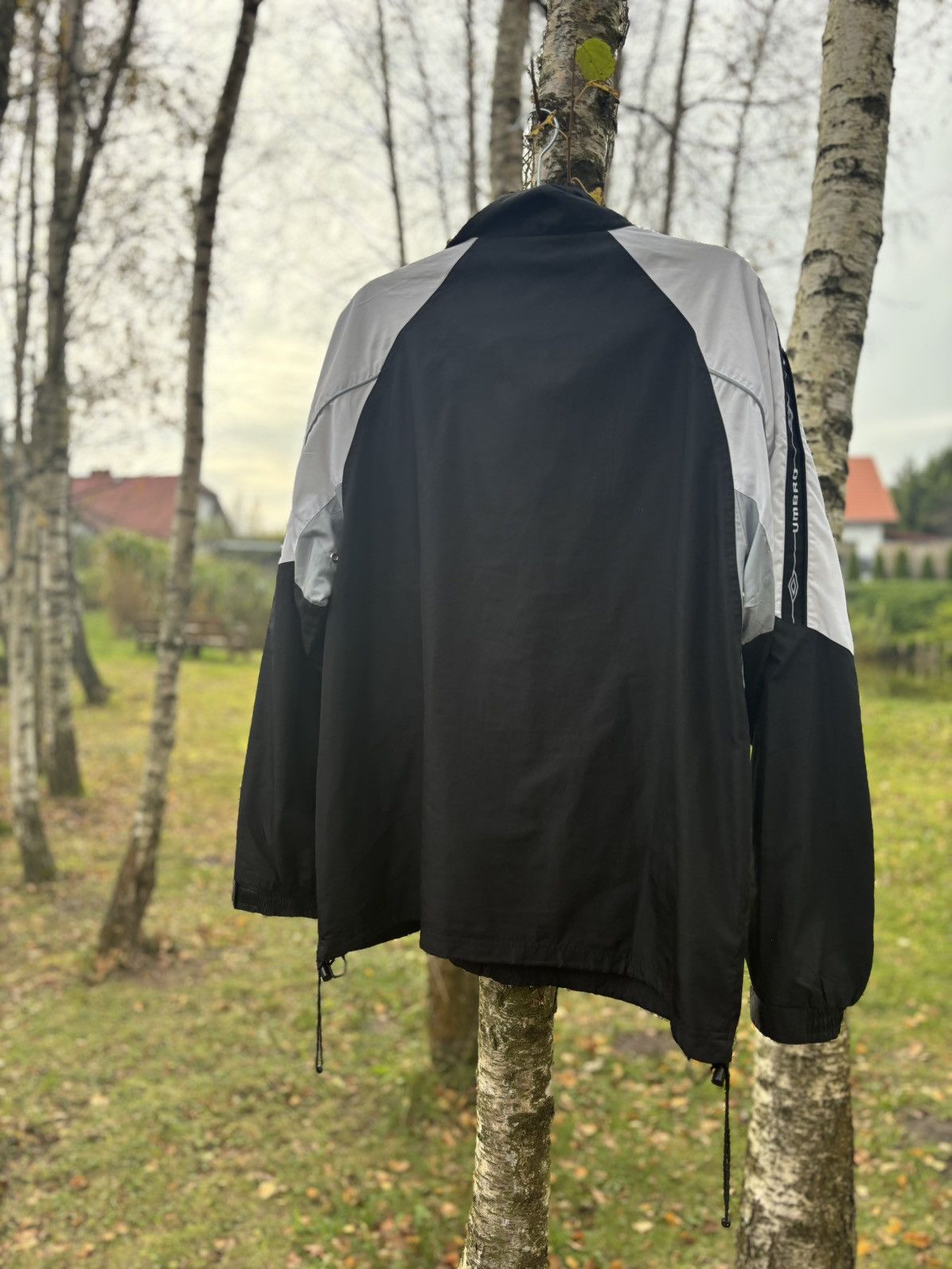 Umbro Rare Vintage Umbro Trackjacket Black/White 90s Y2K Size US L / EU 52-54 / 3 - 2 Thumbnail