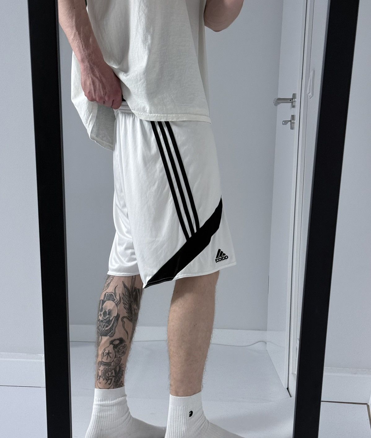 Other Vintage Adidas Y2K avantgarde streetwear shorts Size US 32 / EU 48 - 2 Thumbnail