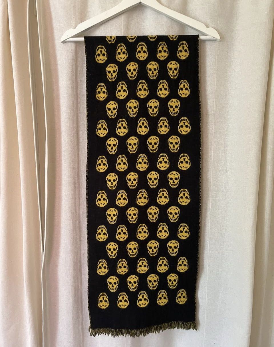 Alexander McQueen Alexander Mcqueen Black and Yellow Wool Scarf Size ONE SIZE - 1 Thumbnail