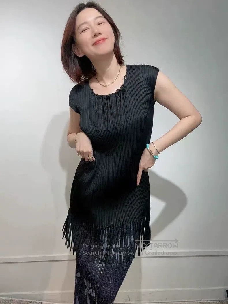 Issey Miyake Issey Miyake Black Fringe Top Size L / US 10 / IT 46 - 1 Thumbnail