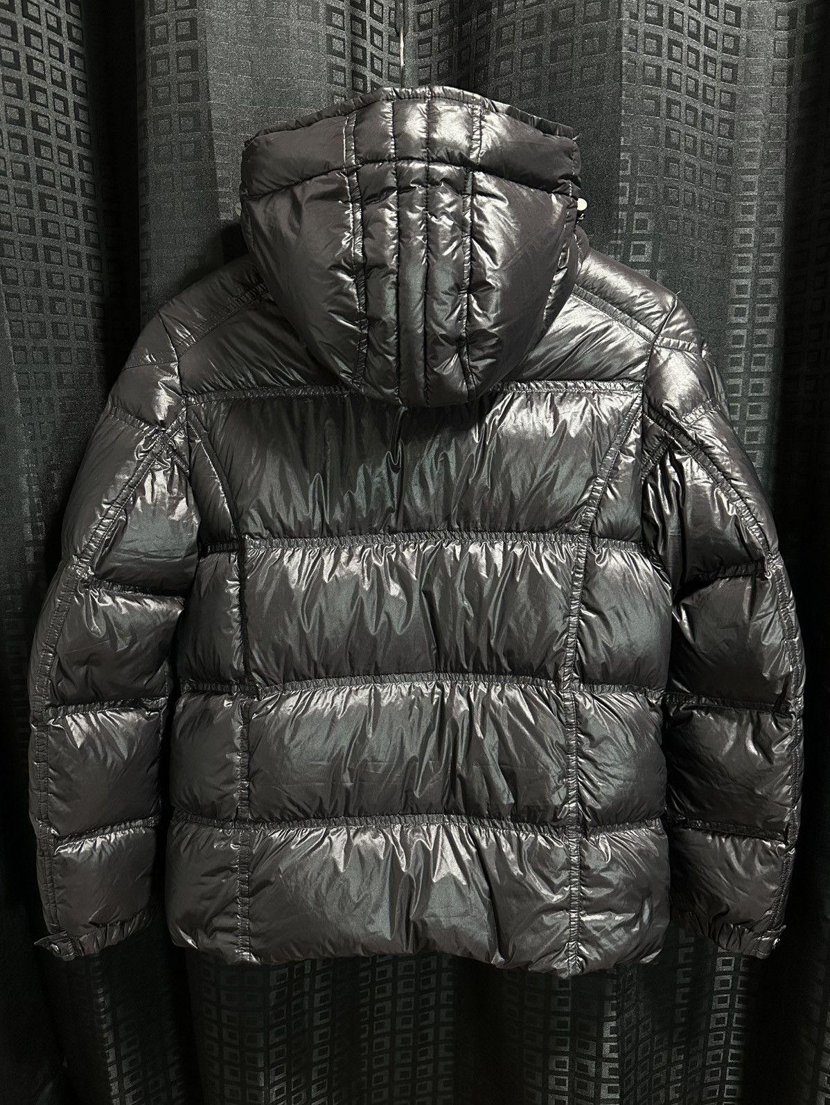Prada prada pufffer detachable hood jacket Size XS / US 0-2 / IT 36-38 - 2 Thumbnail