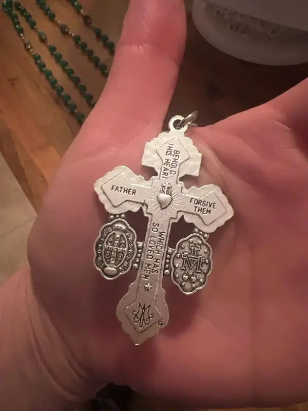 VIBE St Benedict Crucifix Cross Rosary Necklace Size ONE SIZE - 7 Thumbnail