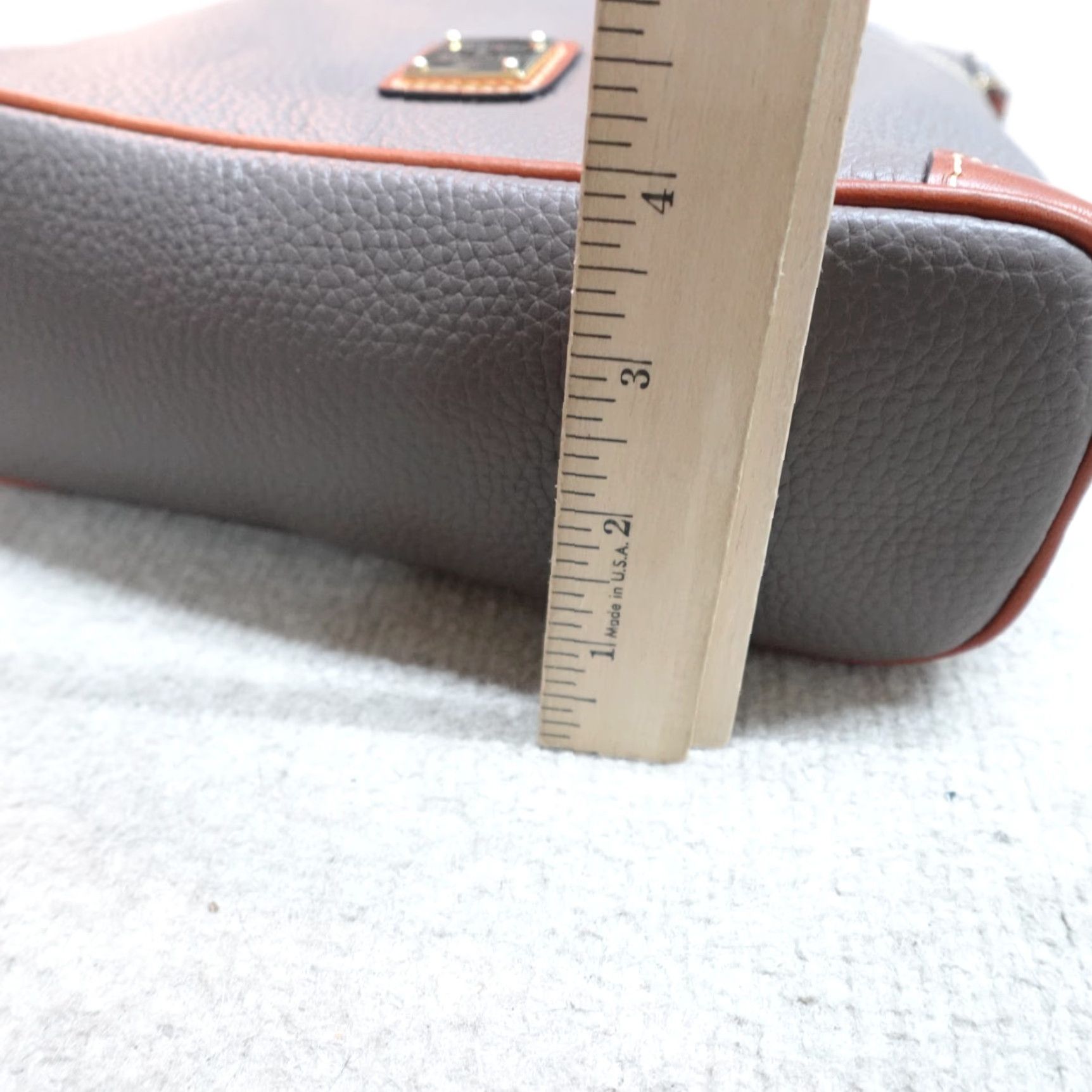 Dooney & Bourke Dooney & Bourke Womens Bag Crossbody Gray Pebble Leather NEW Medium - Elephant Pattern Rectangle Zip Bag Ladies Size ONE SIZE - 7 Thumbnail