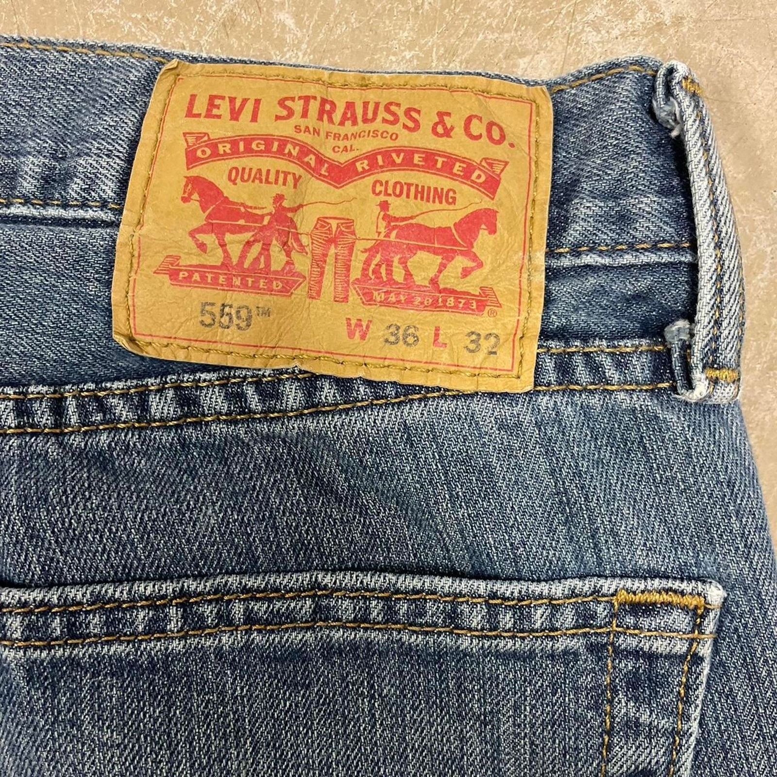 Levi's Levi's 559 blue denim jeans Size 36x32 baggy Size US 36 / EU 52 - 5 Thumbnail