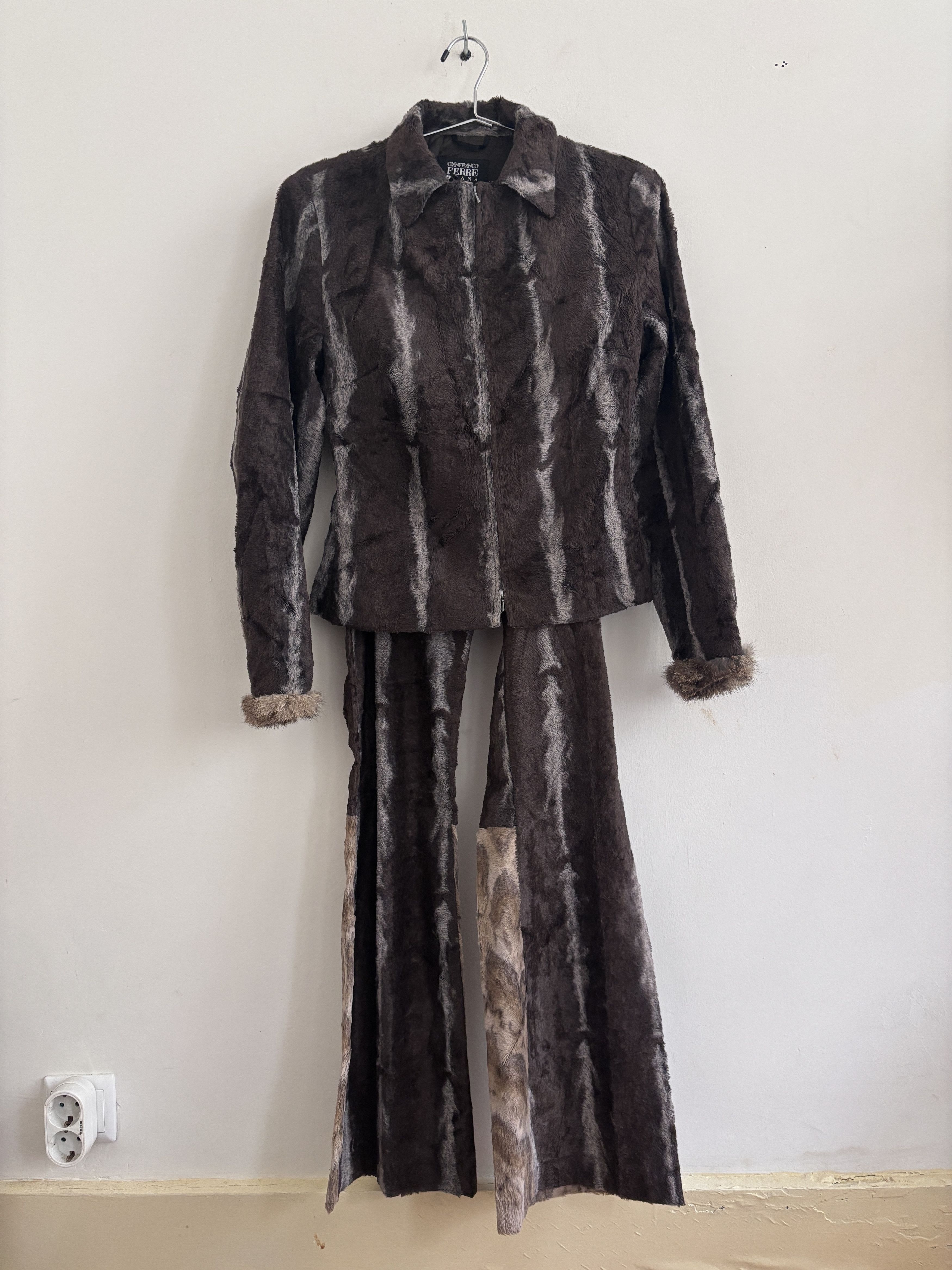 Gianfranco Ferre Gianfranco Ferre Fur Vintage Set Size L / US 10 / IT 46 - 1 Thumbnail