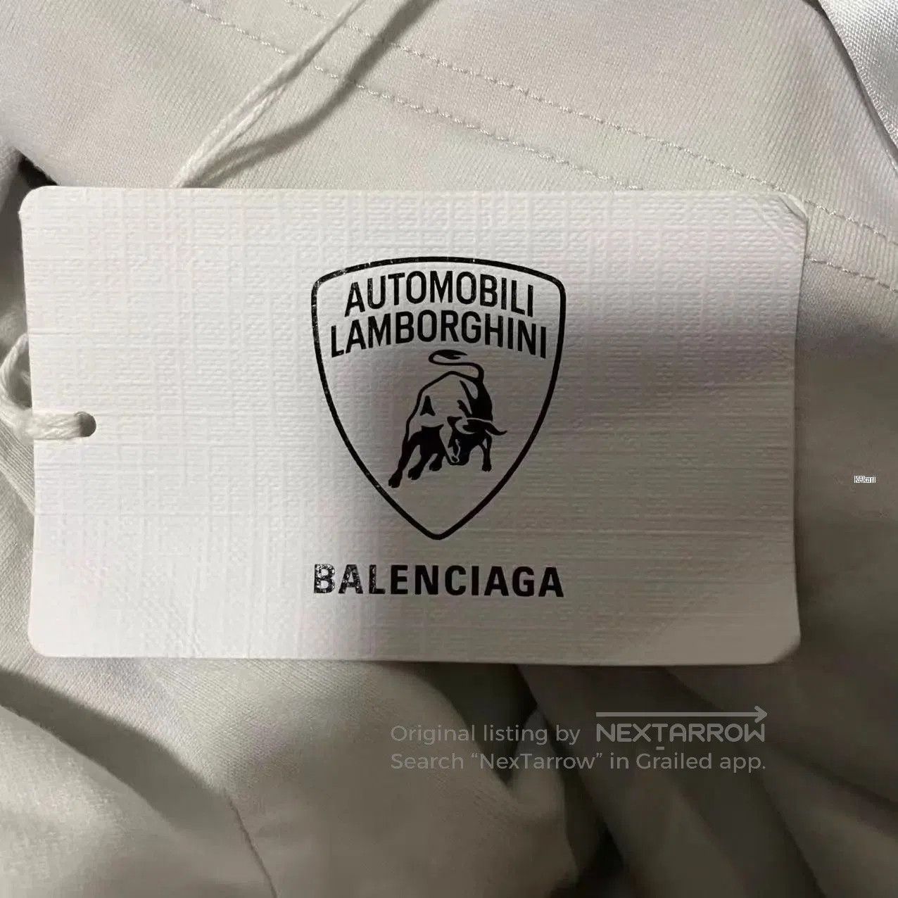 Balenciaga White Long Sleeve Car Graphic T. Size US M / EU 48-50 / 2 - 4 Thumbnail