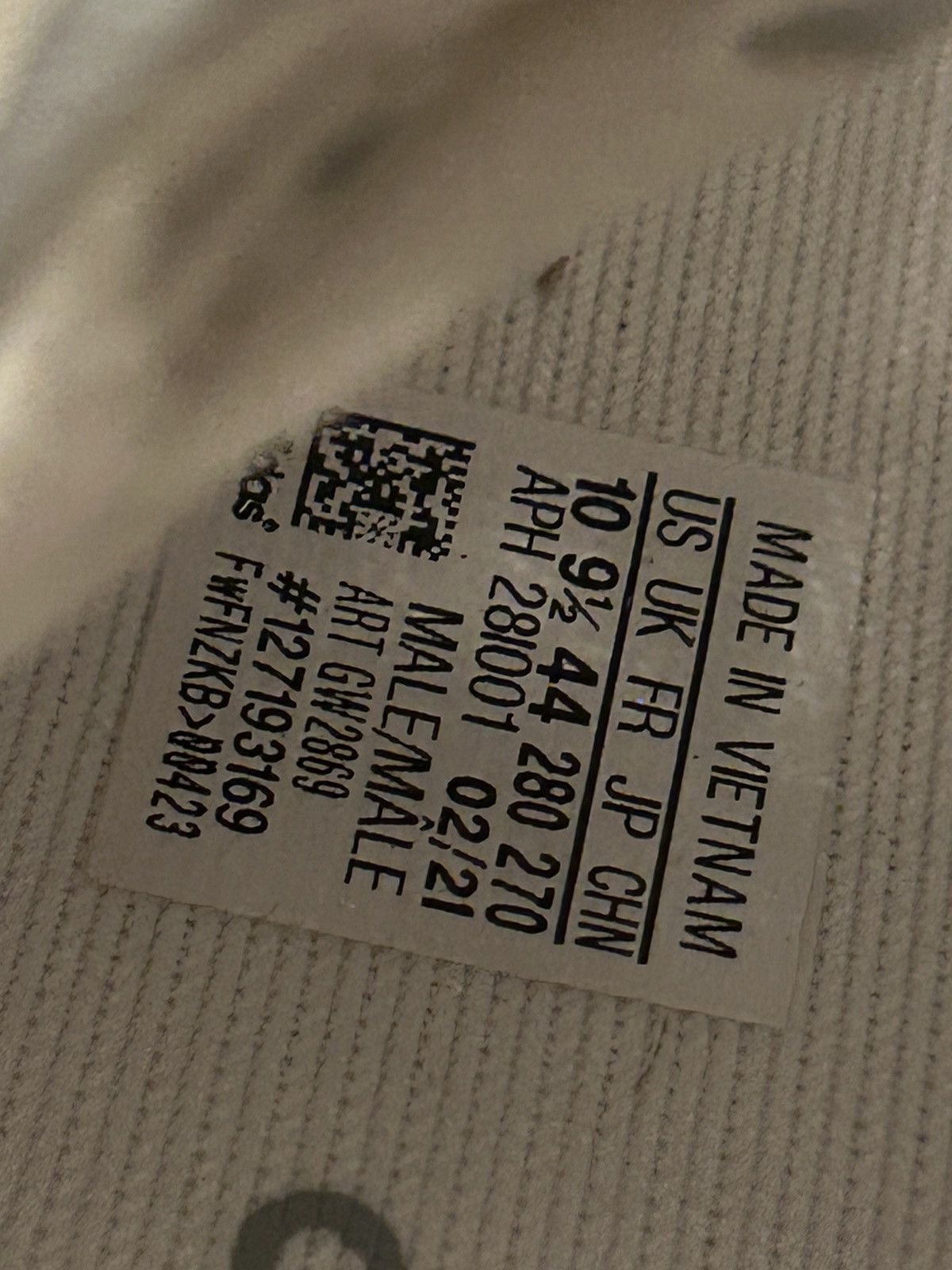 Adidas Adidas’ Yeezy boost 350 V2 GW2869 Size US 10 / EU 43 - 6 Thumbnail