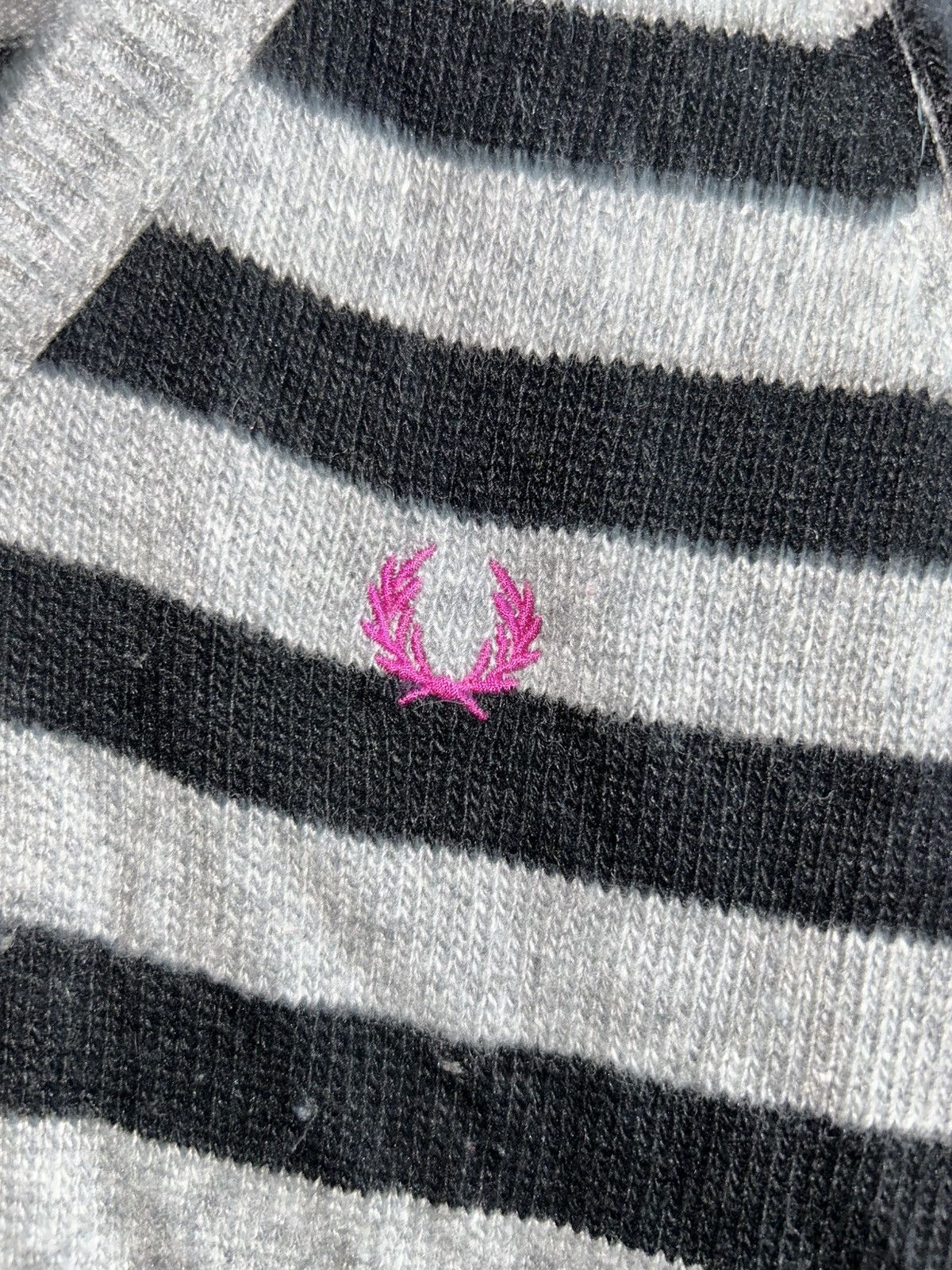 Fred Perry V Neck Pullover Striped Wool Jumper Size S / US 4 / IT 40 - 10 Thumbnail