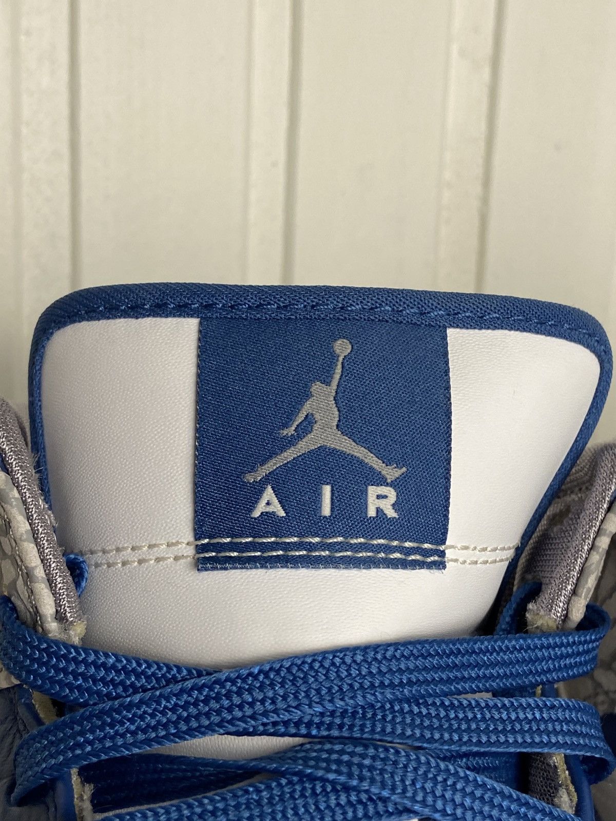 Jordan Brand Used Jordan 1 Retro Mid "True Blue" authentic size 8,5US Size US 8.5 / EU 41-42 - 4 Thumbnail