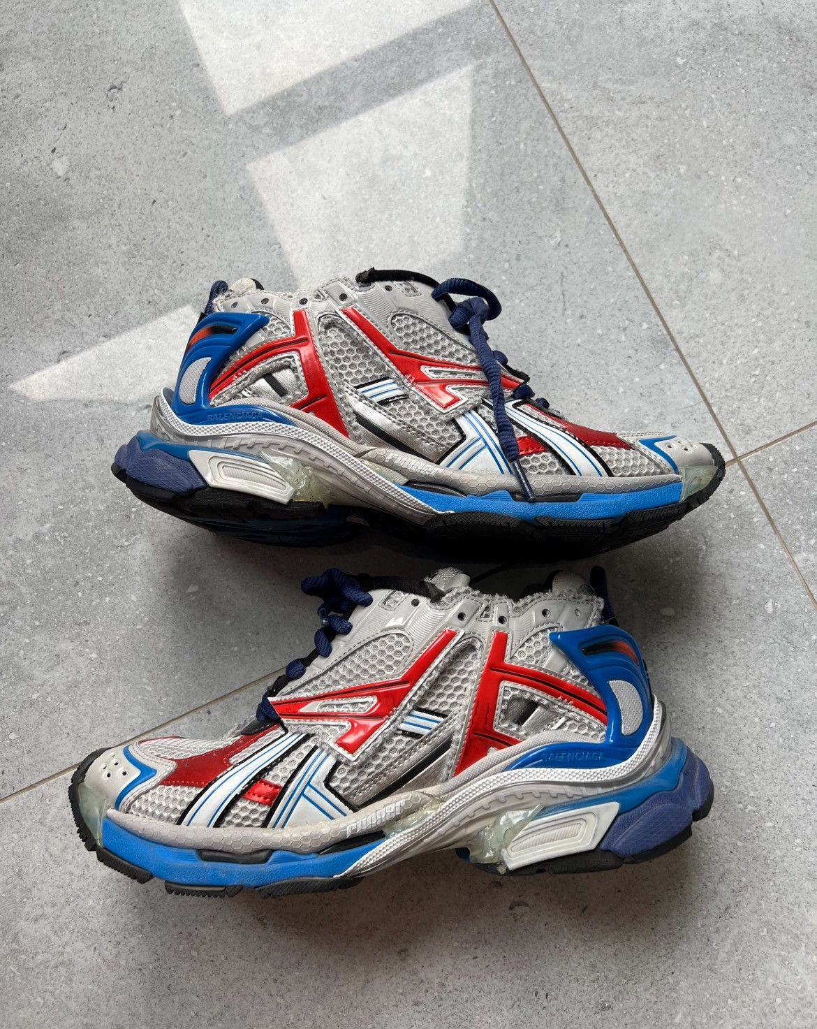 Balenciaga Balenciaga Red Grey Blue runner Size US 8 / EU 41 - 2 Thumbnail