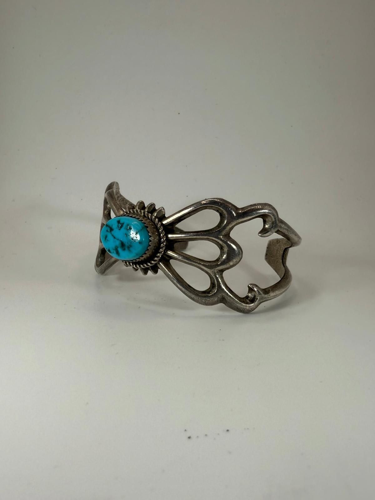Designer 60's Turquoise Center Stone Navajo Bracelet Size ONE SIZE - 3 Thumbnail
