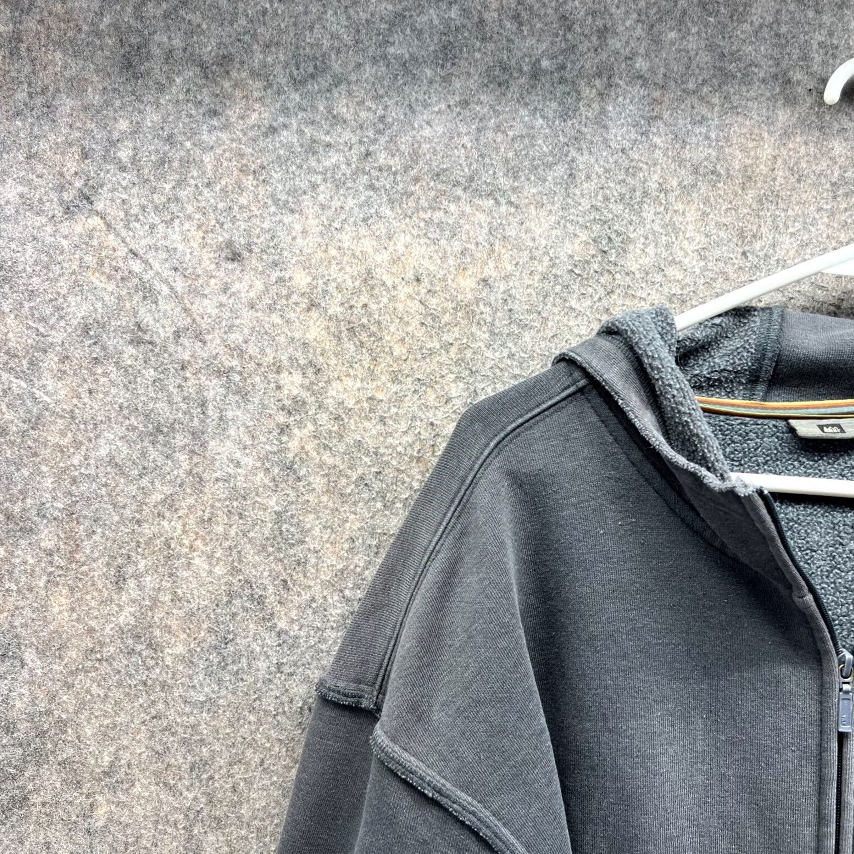 Vintage REI Sweater Men S Small Gray Full Zip Hooded Pullover Fleece Organic Cotton Vintage? No (adjusted: Not vintage) Size US S / EU 44-46 / 1 - 3 Thumbnail