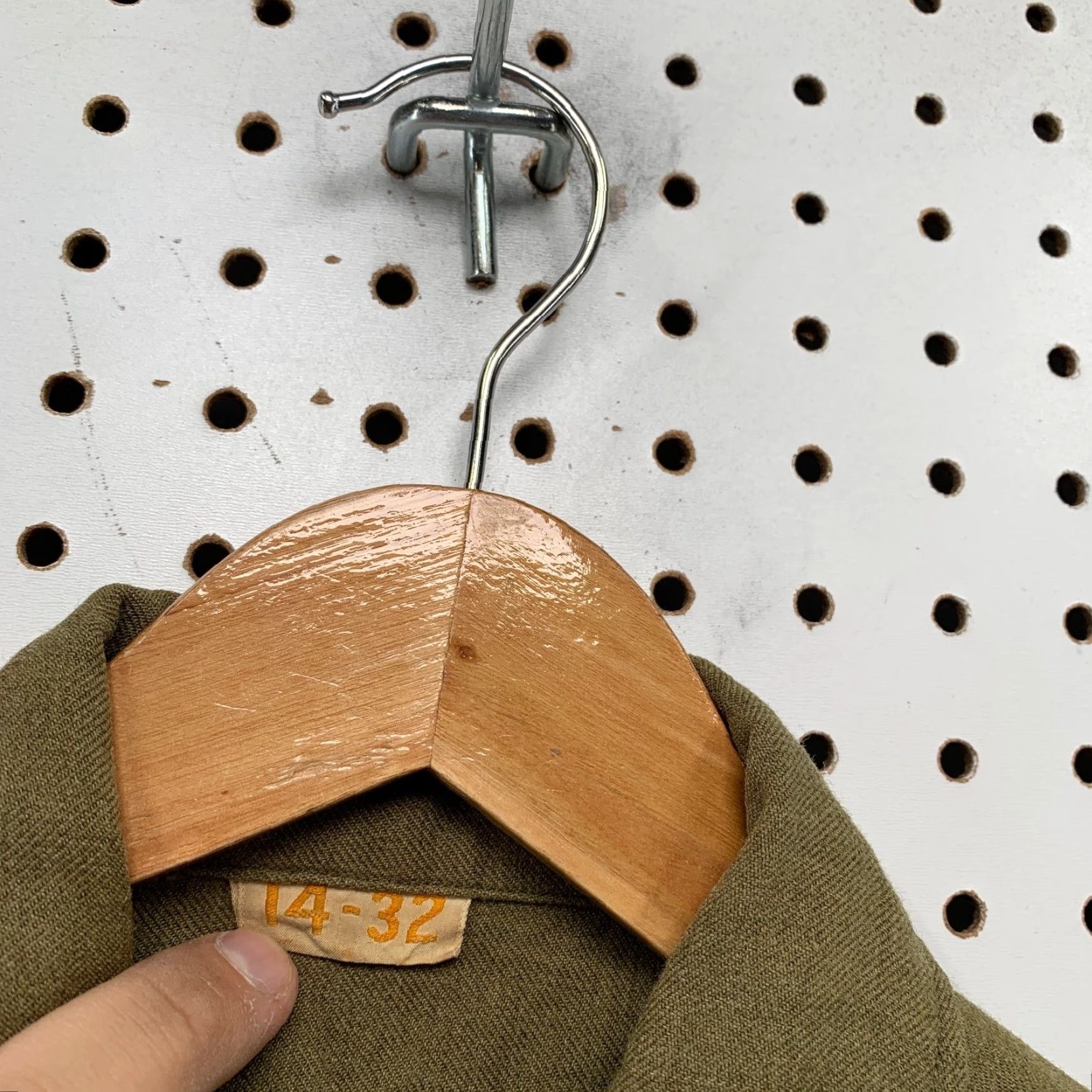 Olive VINTAGE WWII Army Wool Button Shirt Mens 14/32 Fits Mens Small Olive Green Shirt Mens XS Green Army 1940s Size US XS / EU 42 / 0 - 3 Thumbnail
