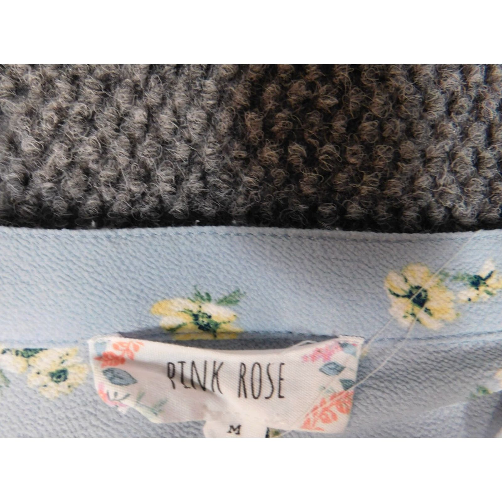 Vintage Pink Rose Blouse Womens M Blue Floral V-Neck Pullover Cap Sleeve Casual Rayon Modern Basic Shirt Size M / US 6-8 / IT 42-44 - 6 Thumbnail