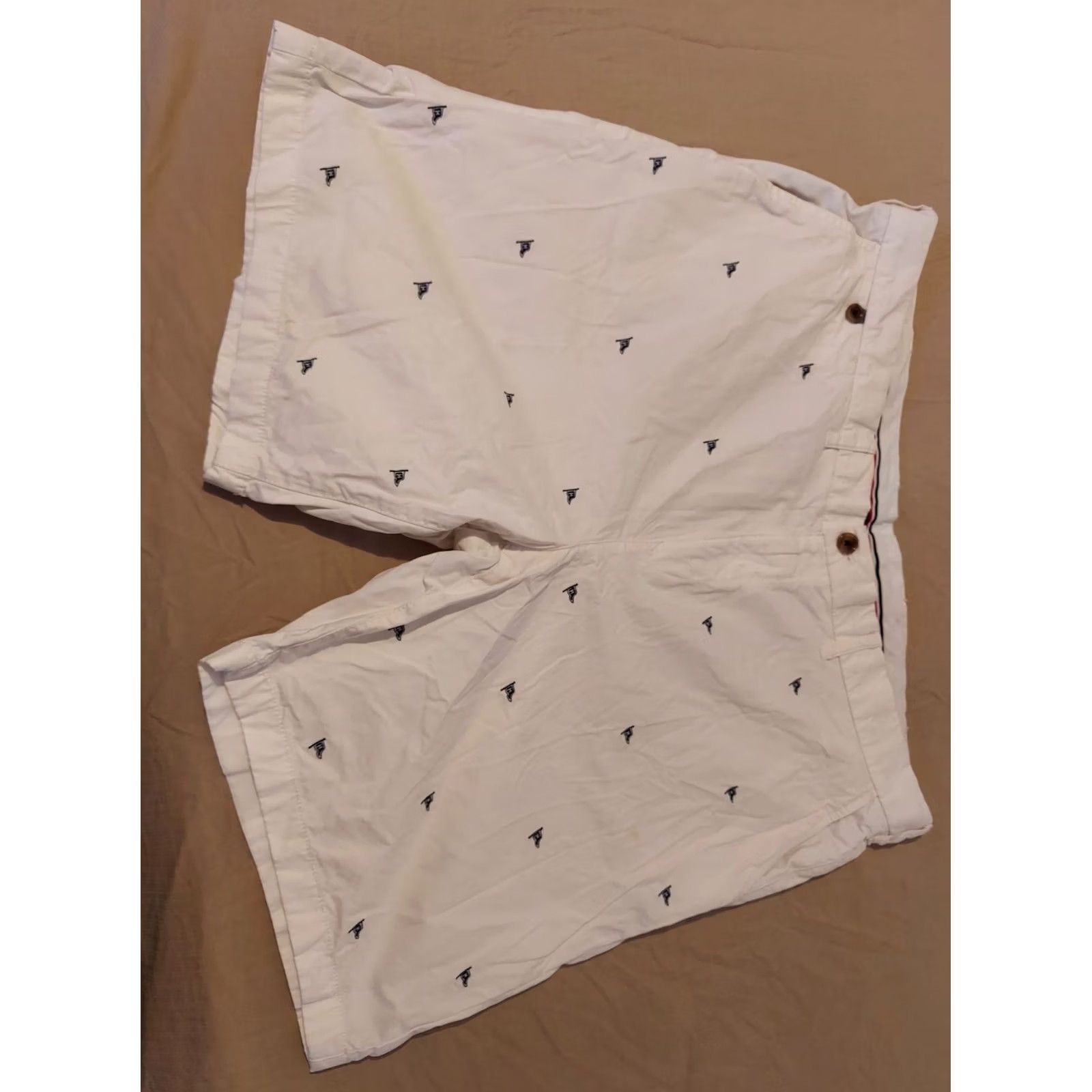 Tommy Hilfiger Tommy Hilfiger Shorts Chino White Cotton Flat Front 42 Regular Mens Shorts Size US 42 / EU 58 - 3 Thumbnail