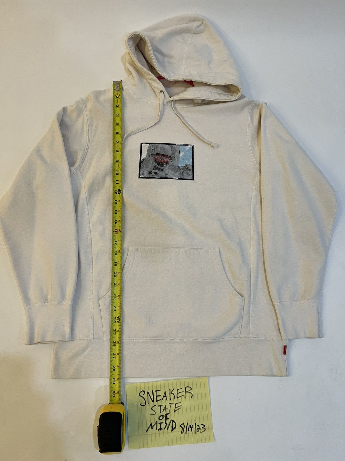 Supreme RARE Supreme Astronaut Hoodie Sweatshirt White Size Large Size US L / EU 52-54 / 3 - 2 Thumbnail