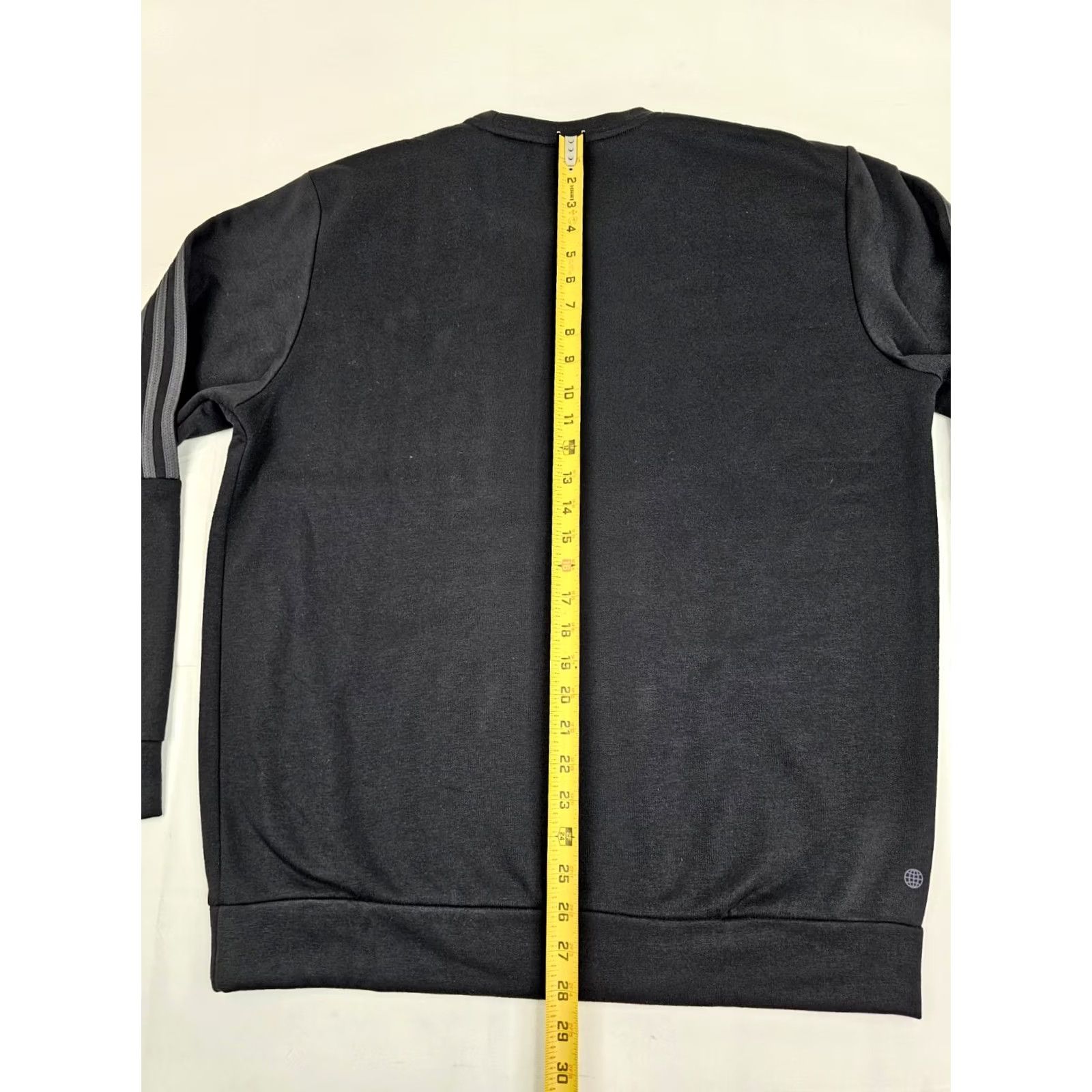 Adidas Adidas Pullover Crew Neck Athletic Sweater Men XL Black Logo 3 Stripe Vintage Crewneck Front Sleeve Sweatshirt Shirt Mens Size US XL / EU 56 / 4 - 6 Thumbnail