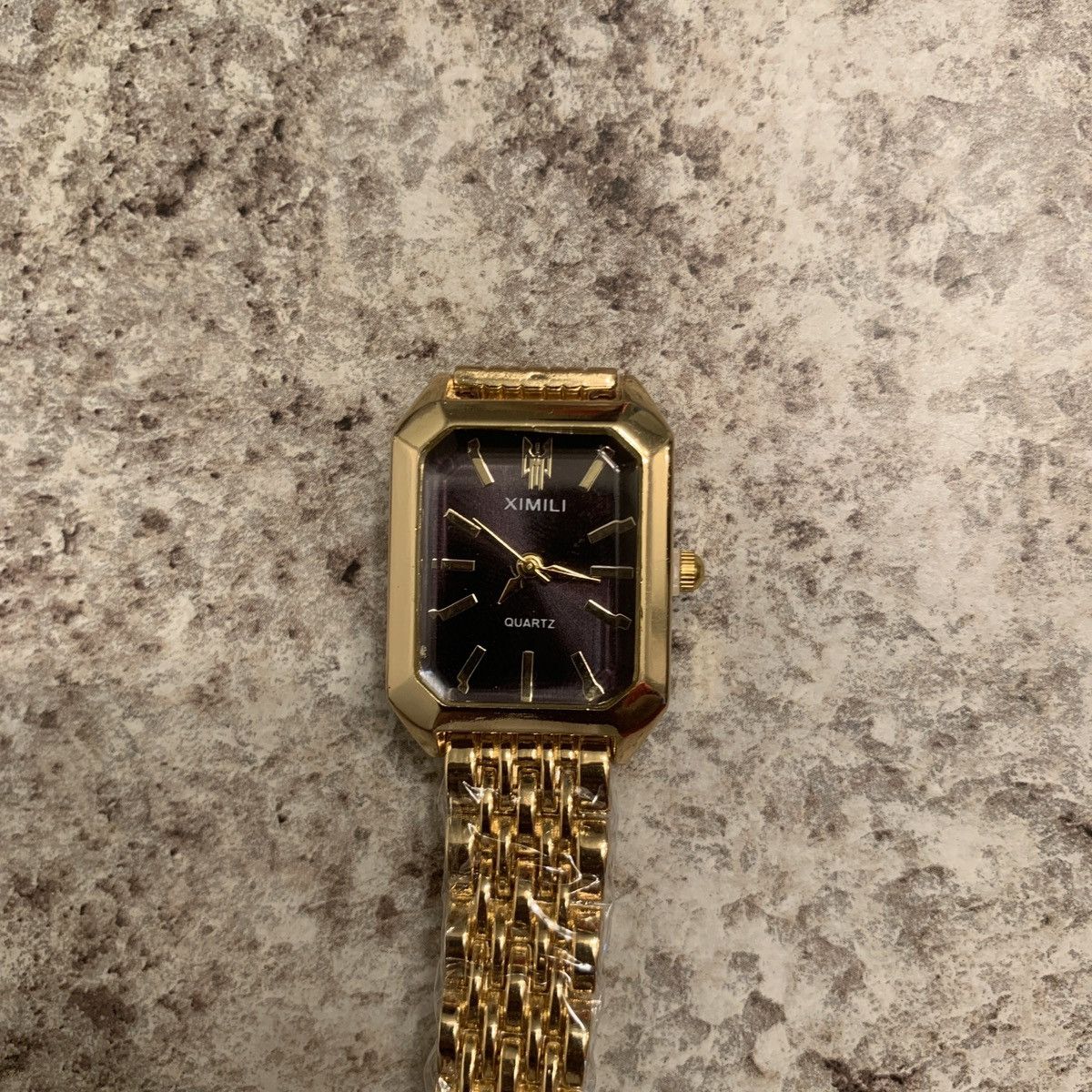 Other Gold analogue quartz watch with black face watch Size ONE SIZE - 2 Thumbnail