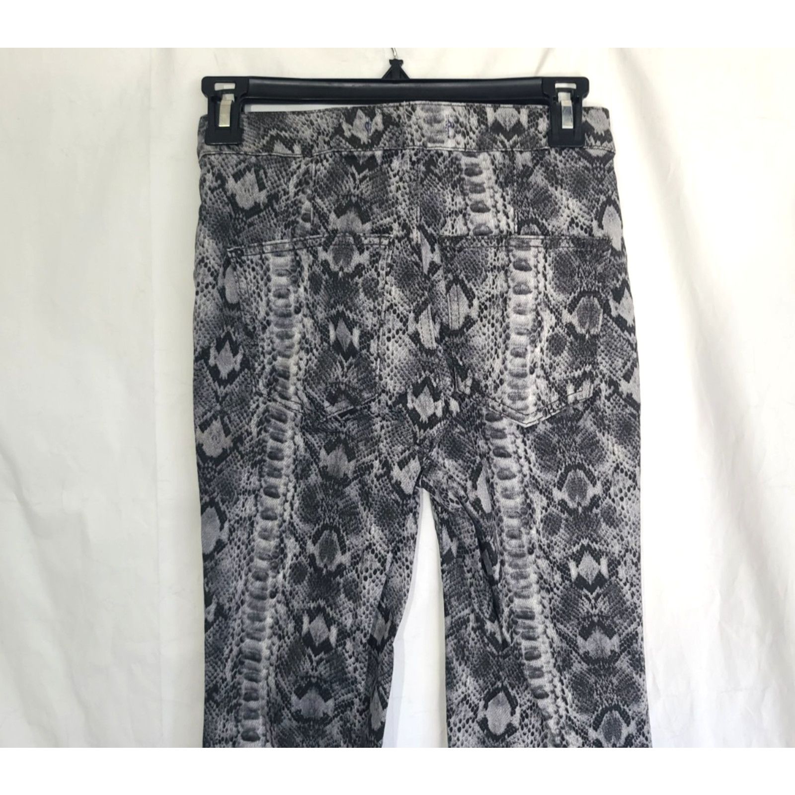 Free People We The Free Gray Just Float On Snake Flare Leg Jeans 25 X 32 Size 25" / US 0 / IT 36 - 7 Thumbnail