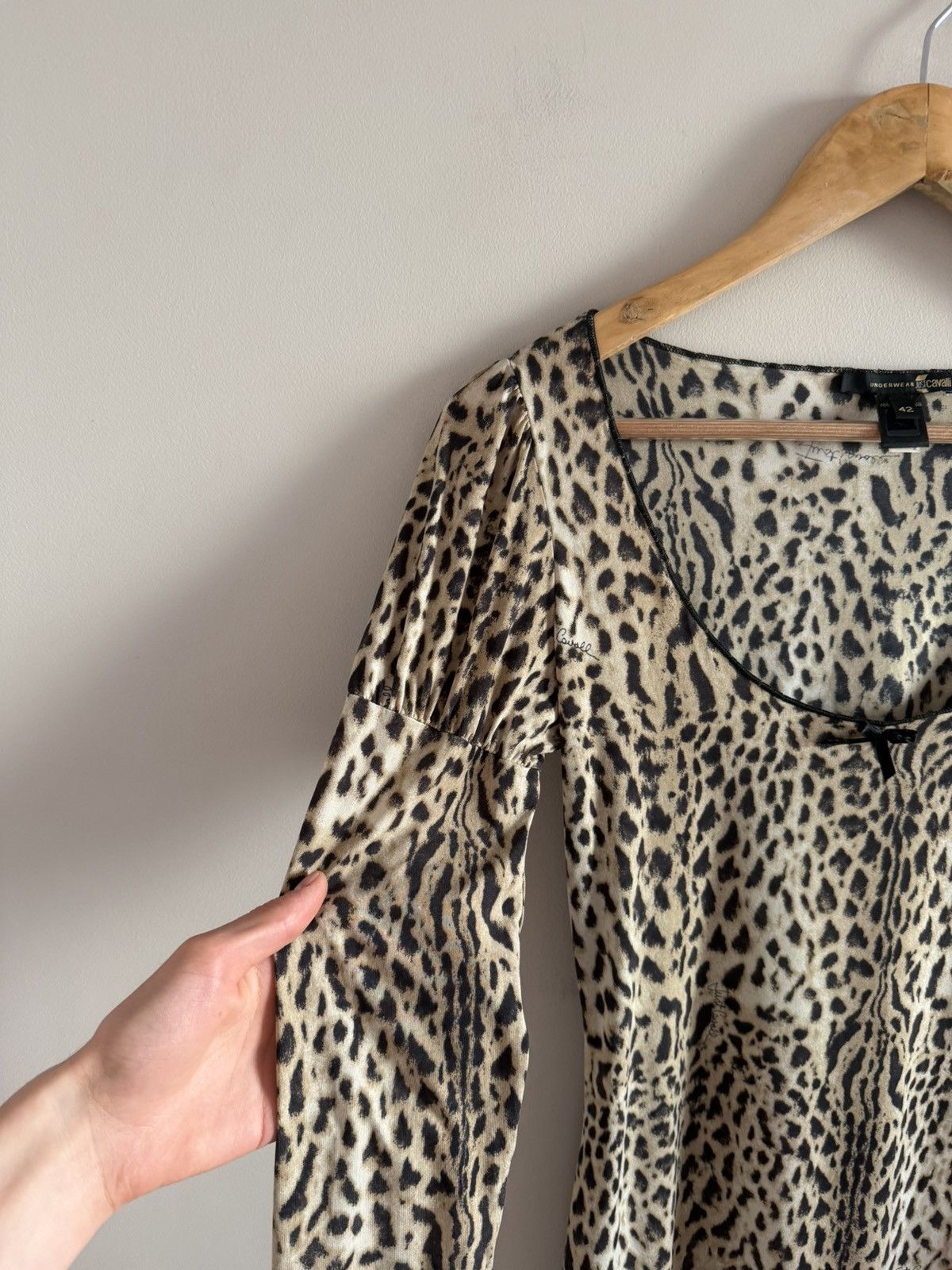Just Cavalli Just Cavalli Y2K Leopard Print Mesh Long Sleeve Top Size M / US 6-8 / IT 42-44 - 4 Thumbnail