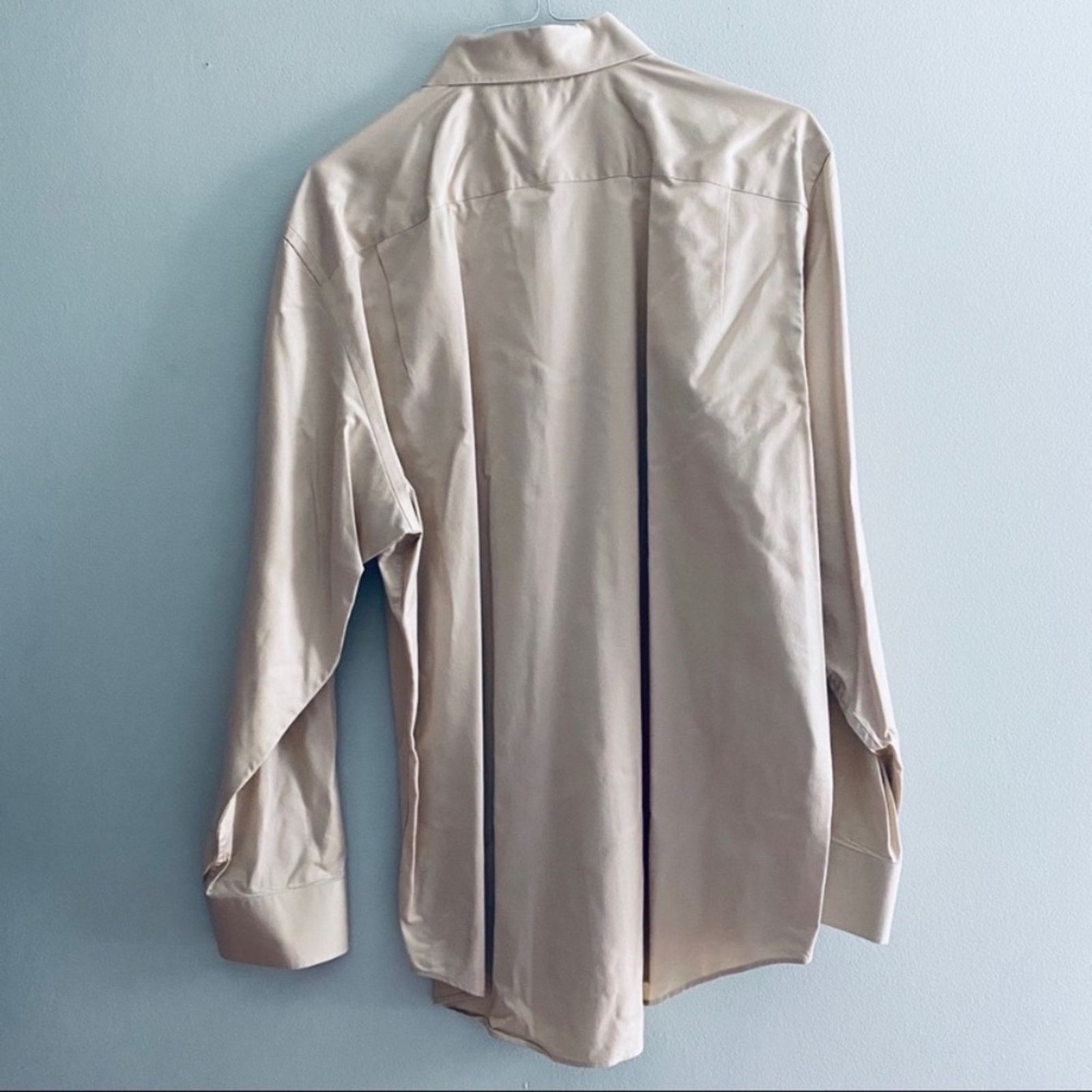 Banana Republic Banana Republic solid tan button down shirt Size US XL / EU 56 / 4 - 3 Thumbnail