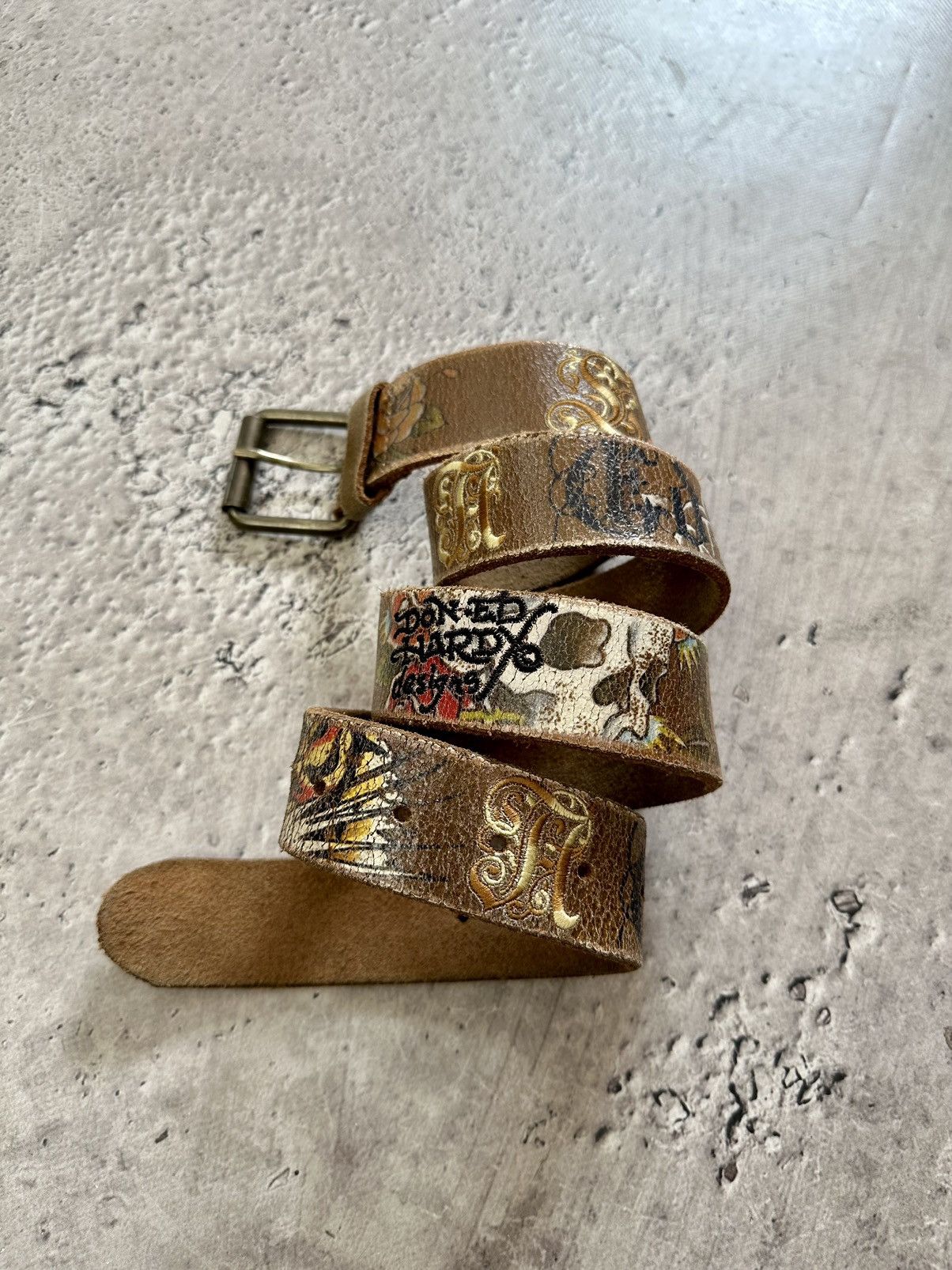 【ED HARDY】pink tiger leather belt M Vintage Ed Hardy Pink Tiger Leather Belt with Diamonte's Size M