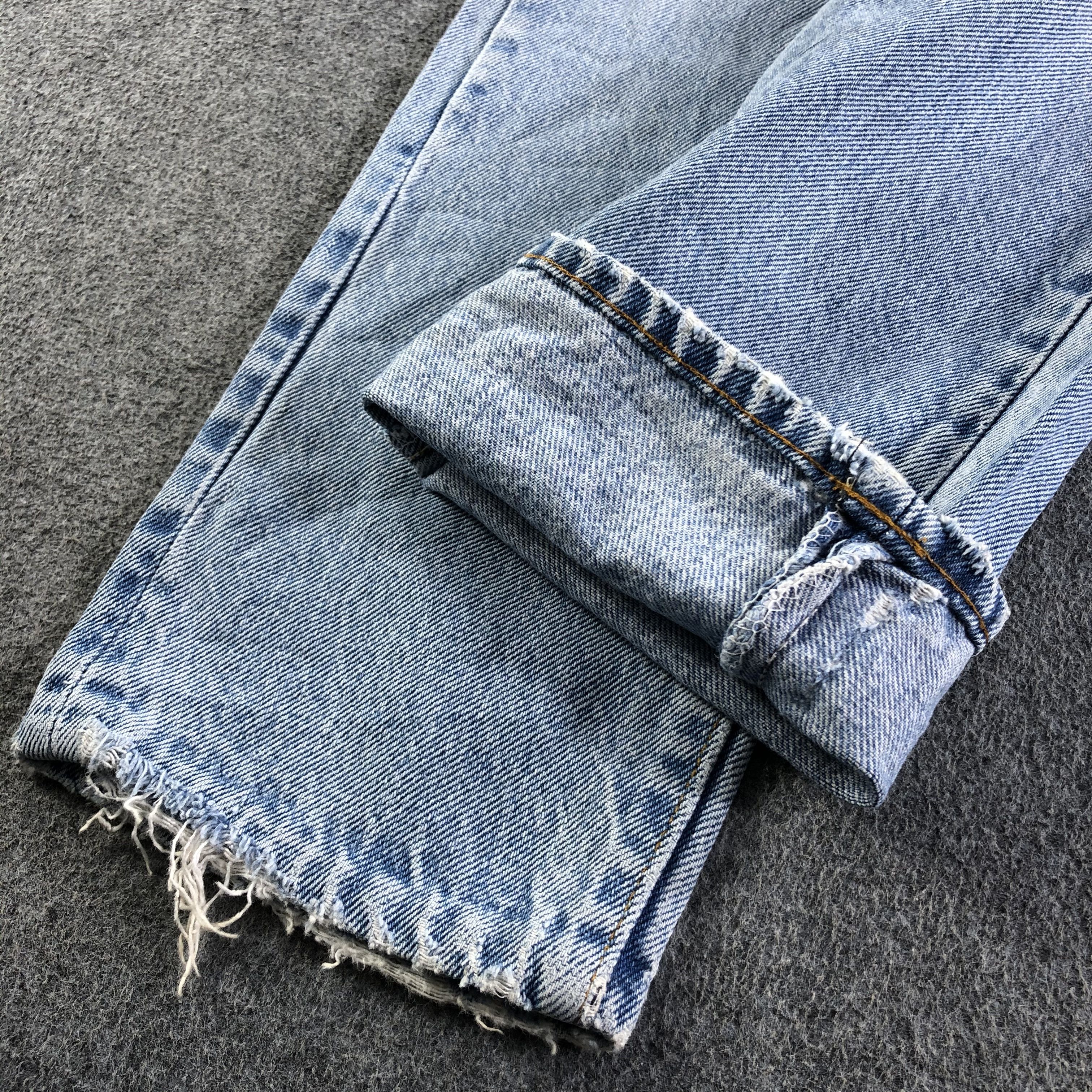 Levi's Vintage Light Wash Levis Jeans-J3382 Size US 26 / EU 42 - 6 Thumbnail