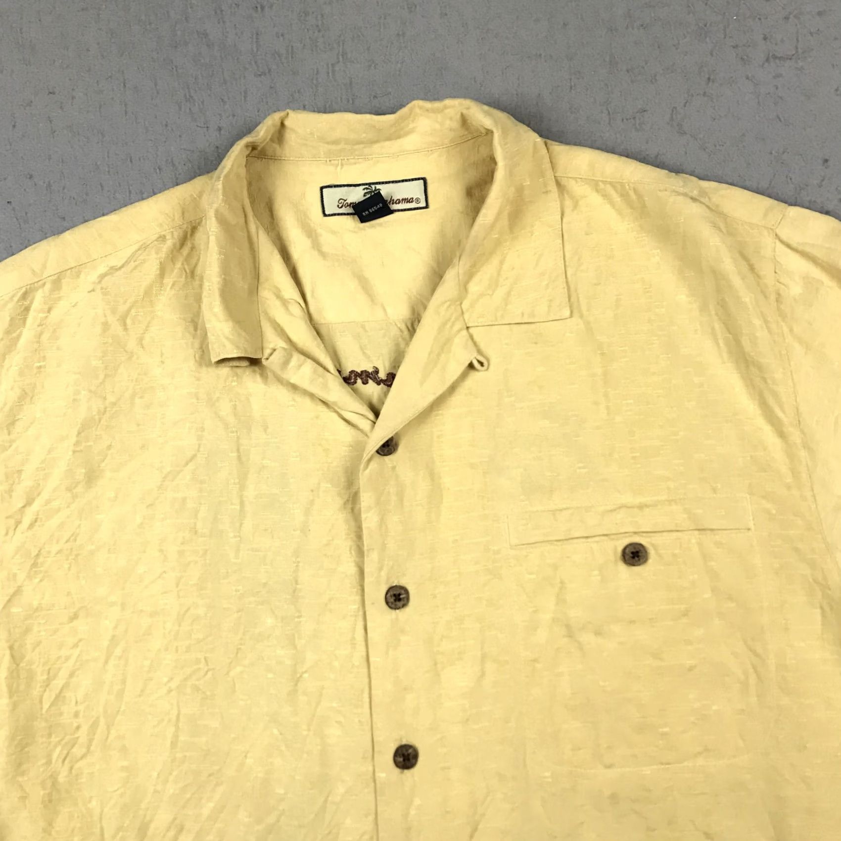 Tommy Bahama Tommy Bahama Shirt Mens Large Yellow Embroidered Silk Martini Girl Short Sleeve Collared Button-Up Vintage Size US L / EU 52-54 / 3 - 3 Thumbnail
