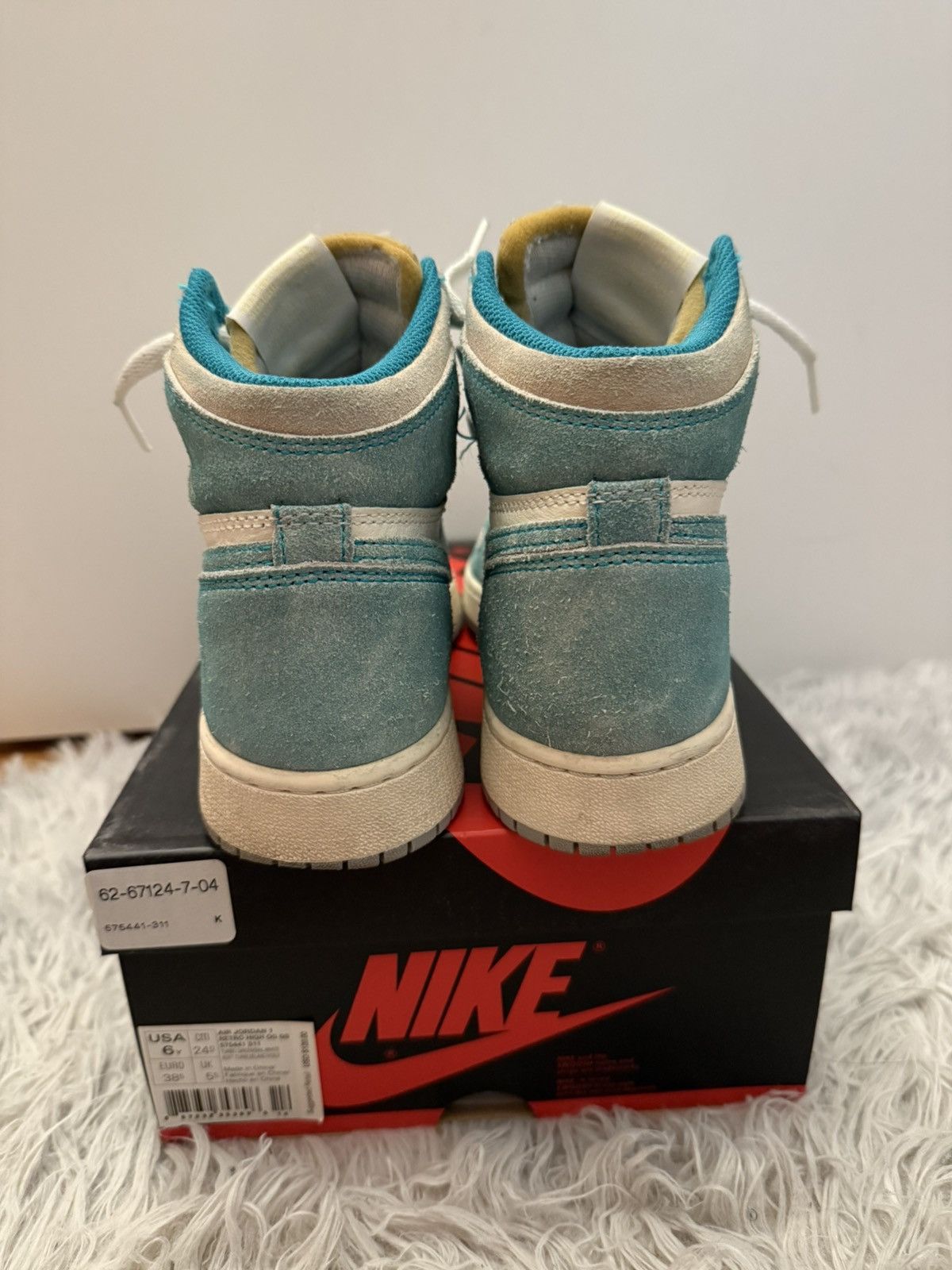 Nike Air Jordan Retro 1 High OG GS Turbo Green Size US 6 / EU 39 - 4 Thumbnail