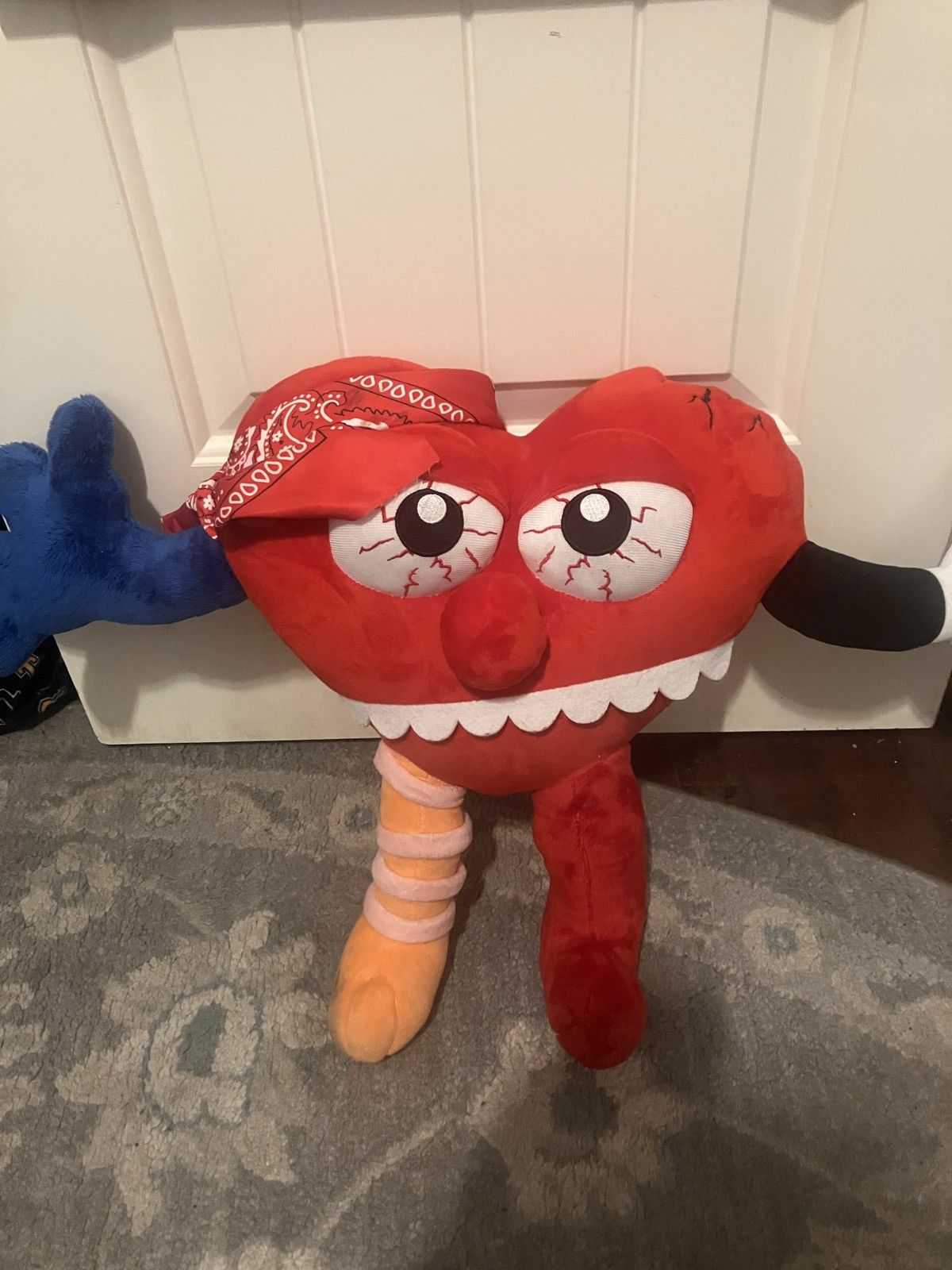 Glo Gang Glo Gang Plush “Broken Heart Red Bandana” Size ONE SIZE - 1 Thumbnail
