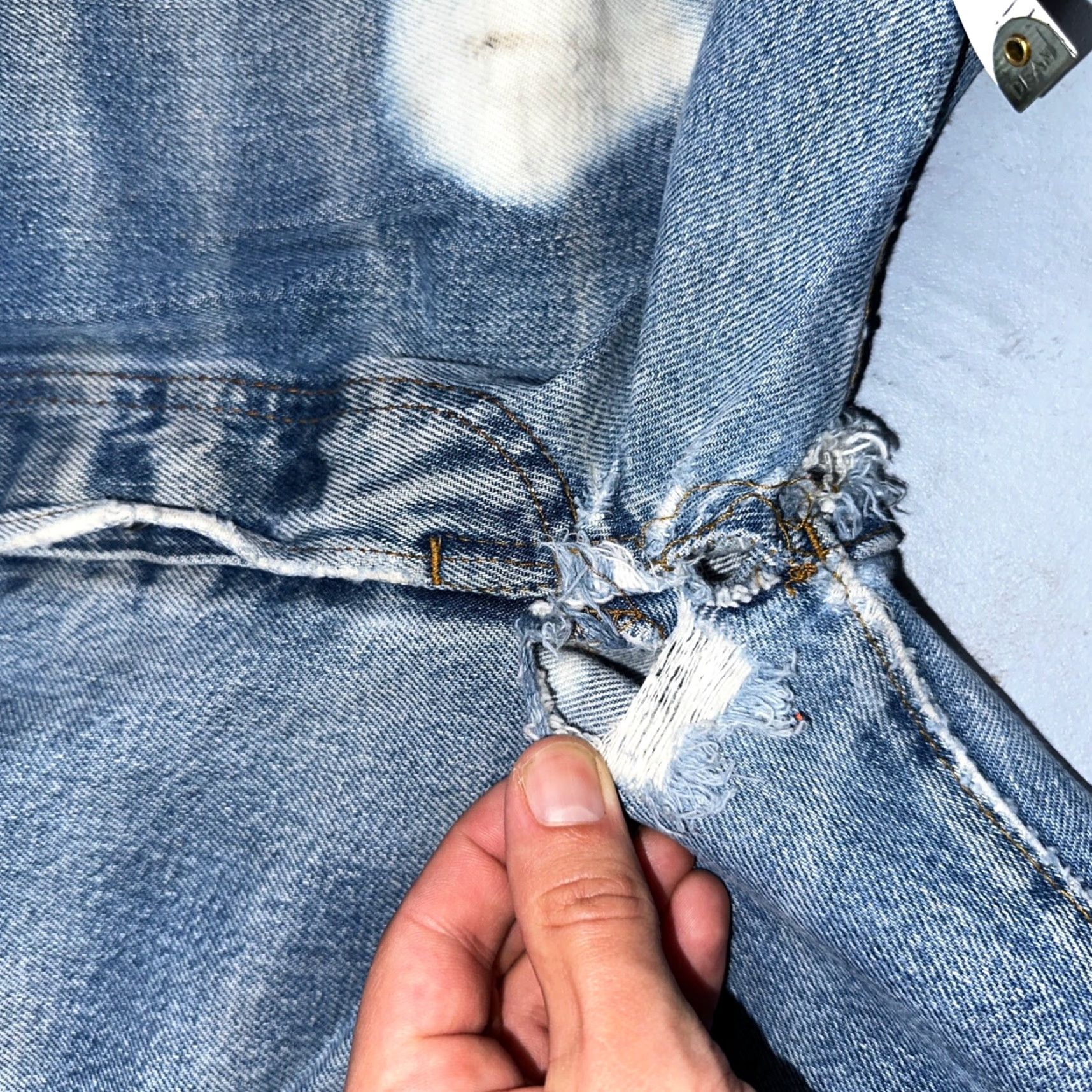 Levi's Levi's 501 XX Jeans Vintage 80s Redline Selvedge USA Med Wash 35x36 36 Inseam Button Block Distressed Regular Mens Jeans Size US 35 - 7 Thumbnail