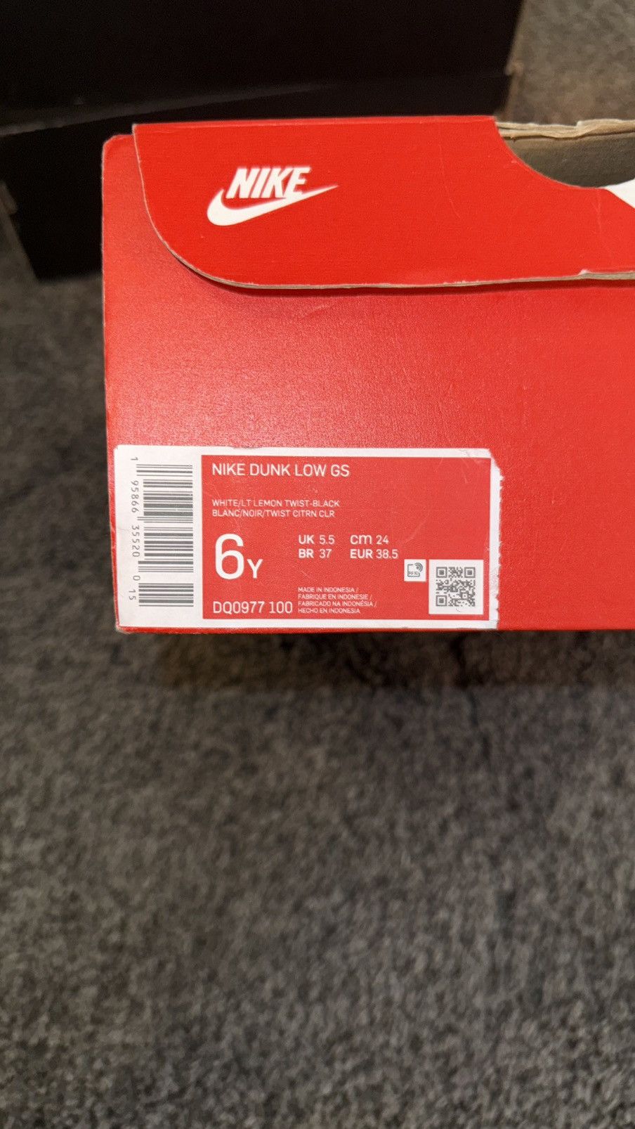 Nike Nike Dunk ‘Blue Lemon Twist’ Size US 6 / EU 39 - 6 Thumbnail