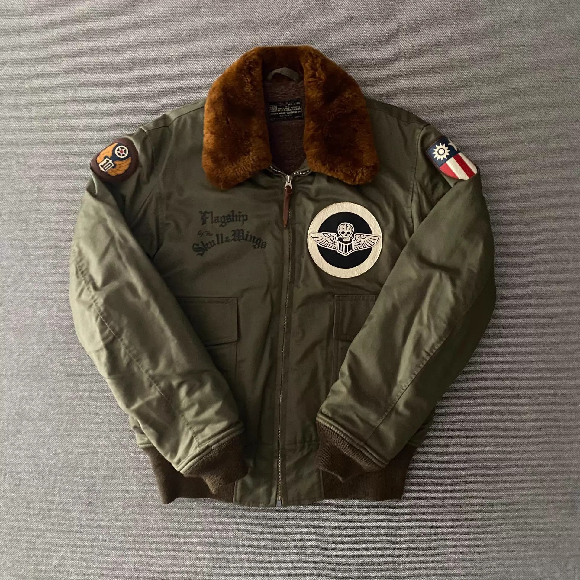 The Real McCoy's The Real Mccoys B-10 Bomber Jacket 40 (9.5) Alpaca Lining Size US M / EU 48-50 / 2 - 1 Thumbnail