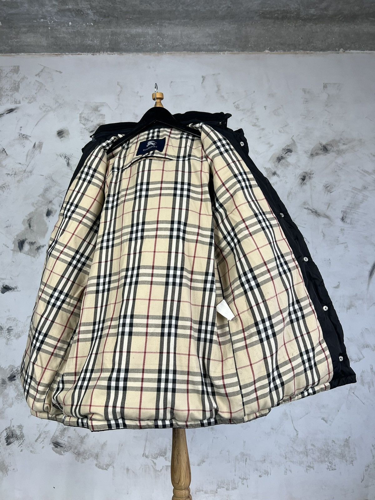 Burberry Burberry Down Jacket Puffer Coat Size S - M 44 Size M / US 6-8 / IT 42-44 - 4 Thumbnail