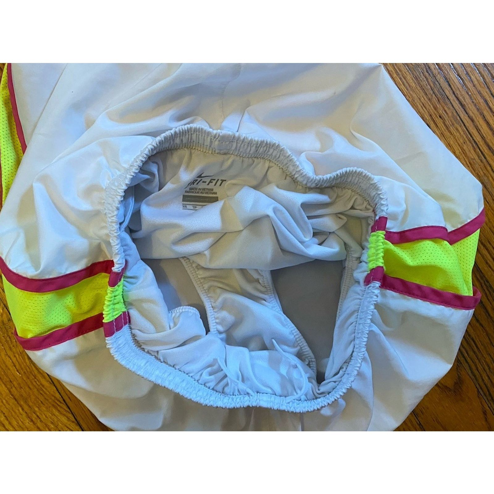 Nike Nike Running Shorts Women’s XS White Hot Pink Yellow Size 26" / US 2 / IT 38 - 4 Thumbnail